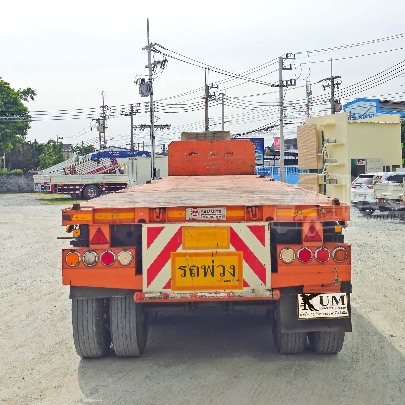 ผ่อน ลด ดอก หางพื้นเรียบ สามเพลา ปี 65 อู่สามมิตร (6080)