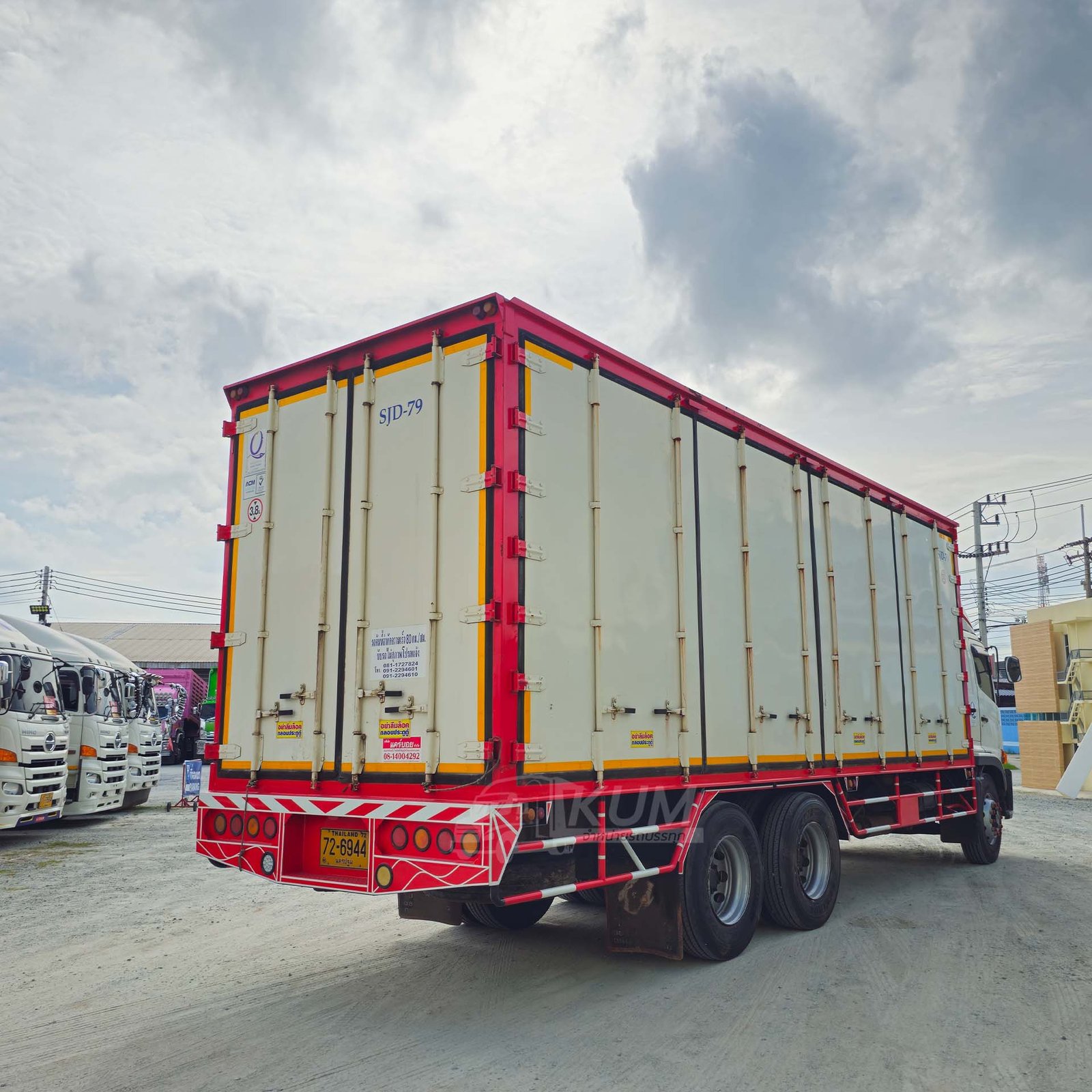 สด ลด VAT สิบล้อตู้สิบบาน HINO FL8J 260 แรงม้า ปี 64 เข้าใหม่ล่าสุด (6944)