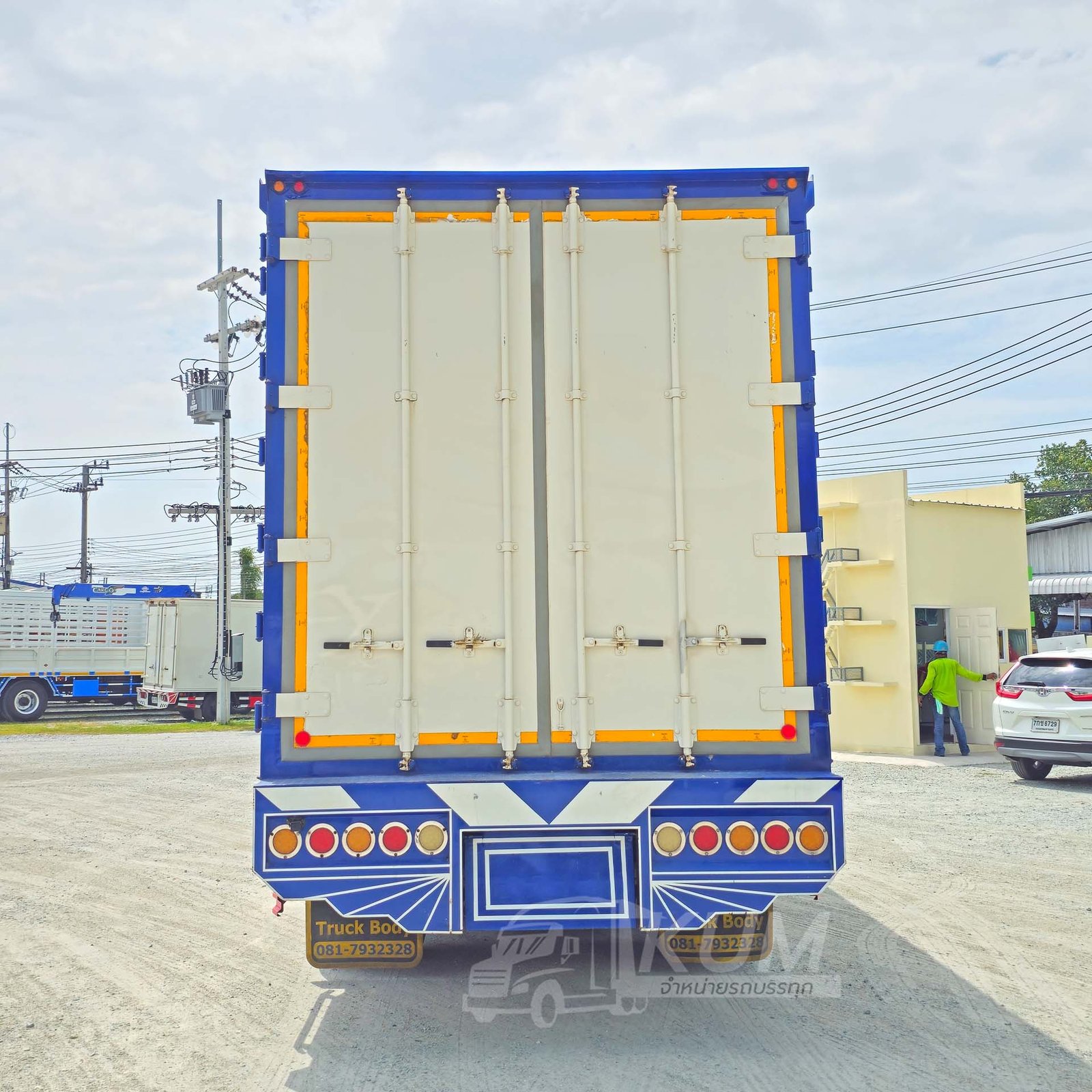 ผ่อน ลด ดอก สิบสองล้อตู้หกบาน HINO GY2P 380 แรงม้า ปี65 (2556)