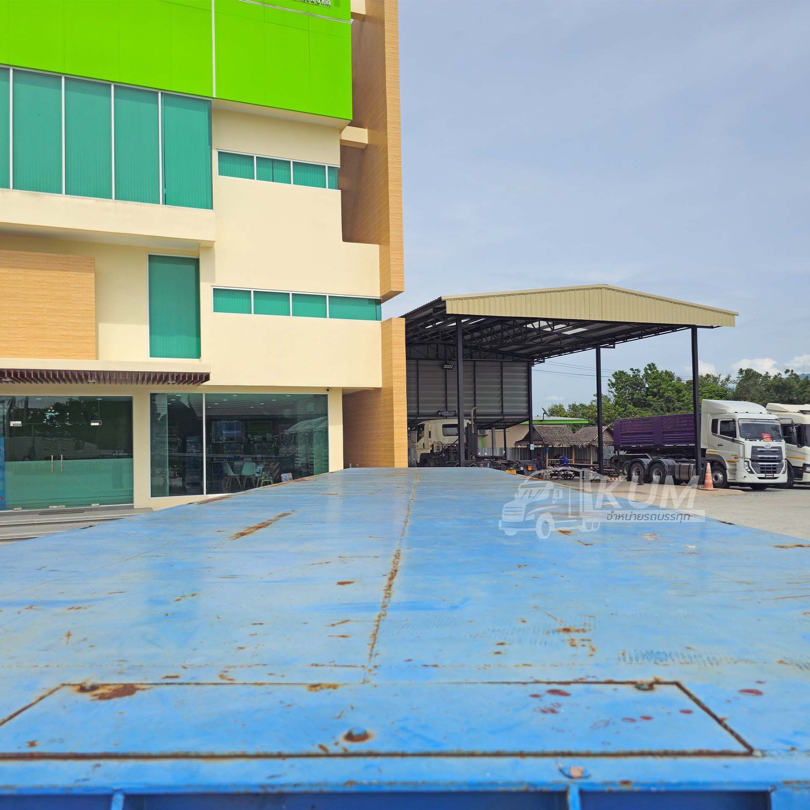 สด ลด VAT ราคาถูก หางพื้นเรียบ สามเพลา อู่ SCP ปี 64 (4378)
