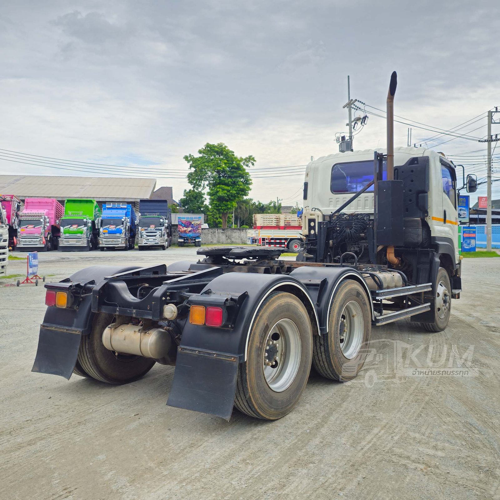 ผ่อน ลด ดอก สิบล้อหัวลาก ISUZU GXZ 360 แรงม้า ปี 55 (6863) ผ่อน ลด ดอก สิบล้อหัวลาก ISUZU GXZ 360 แรงม้า ปี 55 (6863)