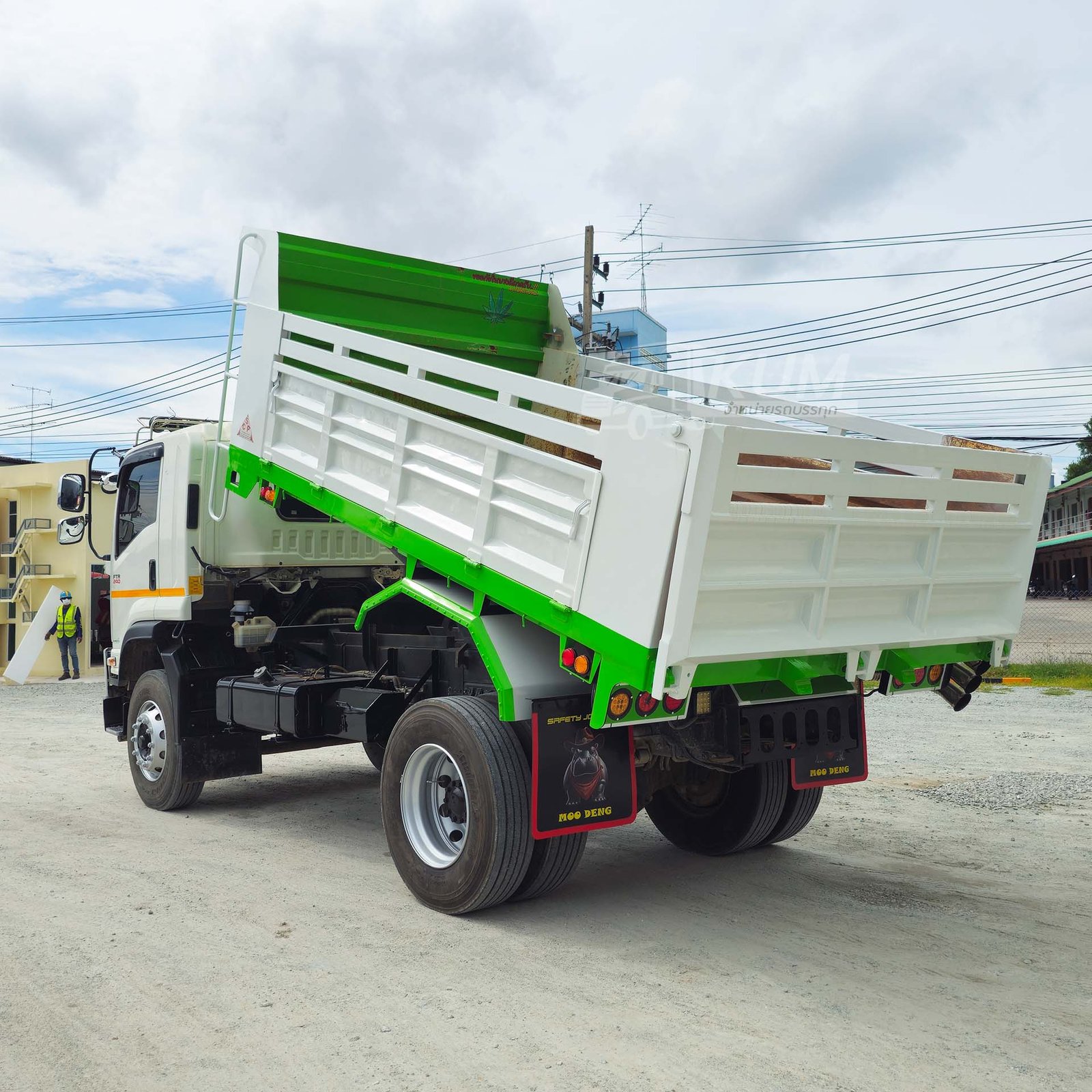สด ลด VAT หกล้อดั้มพ์ ISUZU FTR 240 แรงม้า ปี 65 ดั๊มพ์ดิน หิน ทรายได้ทุกงาน (3565)