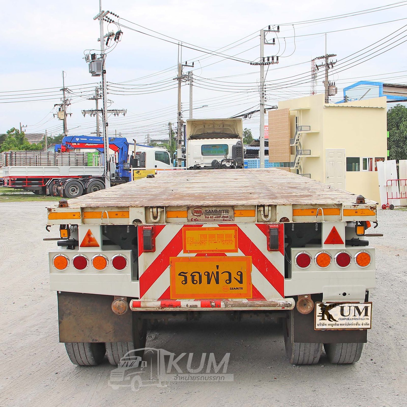 ผ่อน ลด ดอก หางพื้นเรียบ สามเพลา ปี 64 อู่สามมิตร (3287)