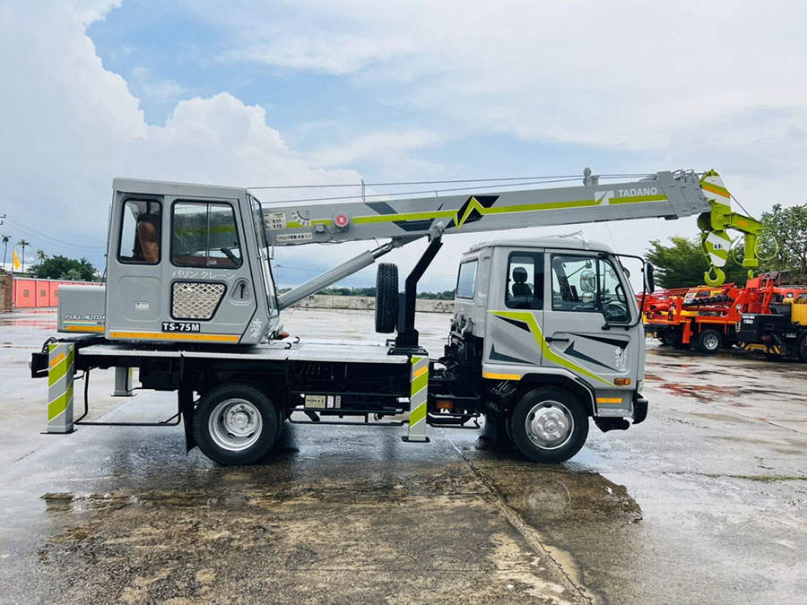 TS75M  YEAR 1998 NISSAN  FE6