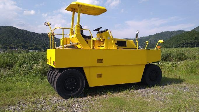 SAKAI TS200 ปี1994 รถบด 9 ล้อยาง โทร.080-6565422 หนิง