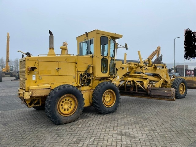 Komatsu GD705A-4A ปี1996 USA โทร.080-6565422 หนิง
