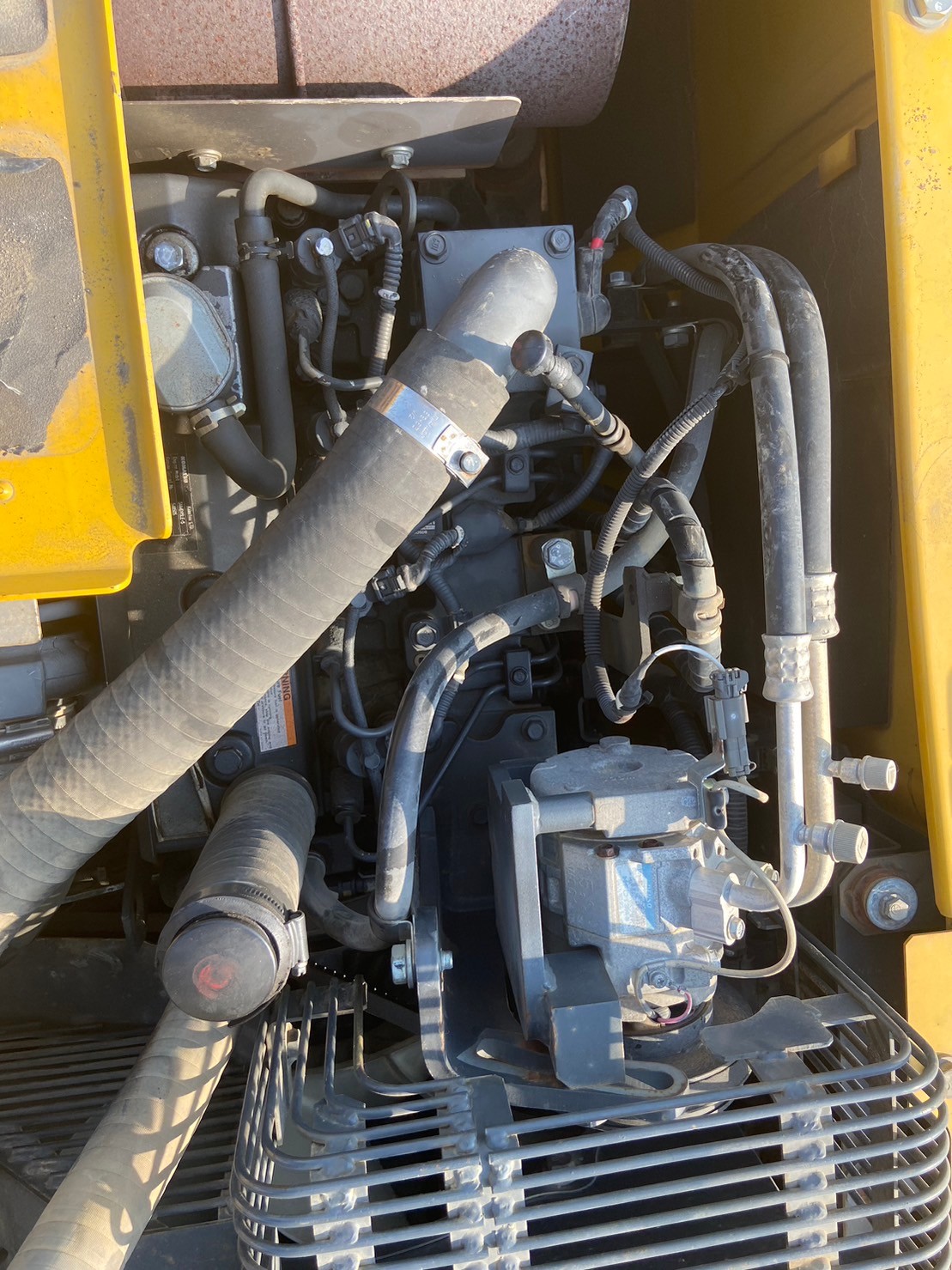 Komatsu PC120-8  ปี2013 นำเข้าจากญี่ปุ่น โทร. 080-6565422 หนิง