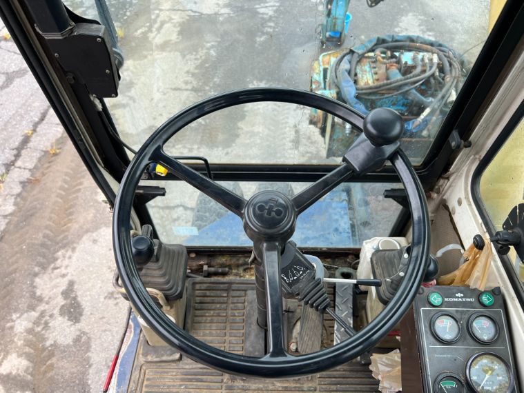 Komatsu PW100S-3 ปี1998 รถขุดล้อยาง จากญี่ปุ่น ลายแย็ก โทร.080-6565422 หนิง Komatsu PW100S-3 ปี1998 รถขุดล้อยาง จากญี่ปุ่น ลายแย็ก โทร.080-6565422 หนิง