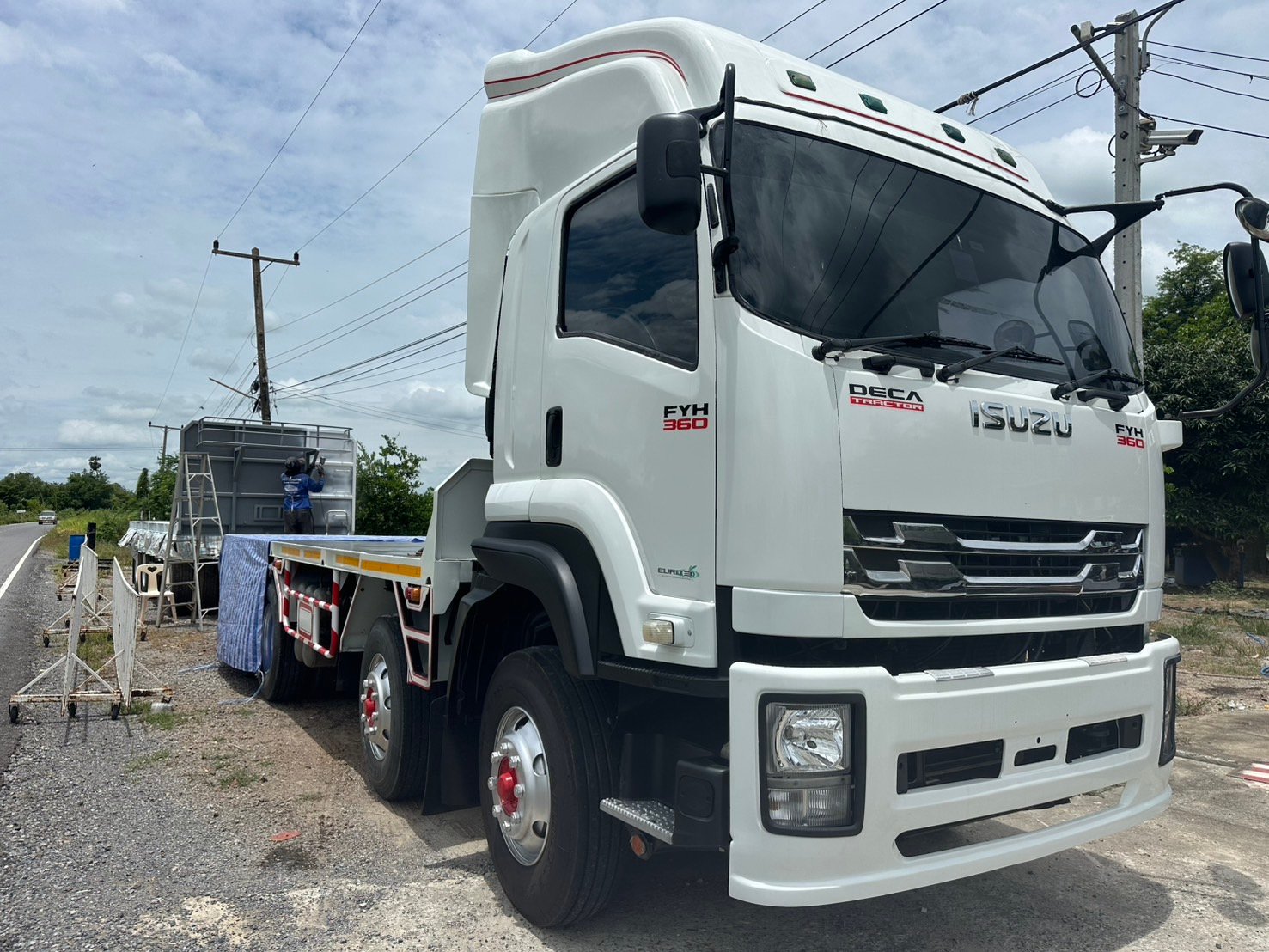 FYH360 ปี 57 กระบะพื่้นเรียบ ยาว 7 เมตร มีระบบลากพ่วง ปี 57 สนใจ ท่าวุ้ง ลพบุรี 0925852277 FYH360 ปี 57 กระบะพื่้นเรียบ ยาว 7 เมตร มีระบบลากพ่วง ปี 57 สนใจ ท่าวุ้ง ลพบุรี 0925852277