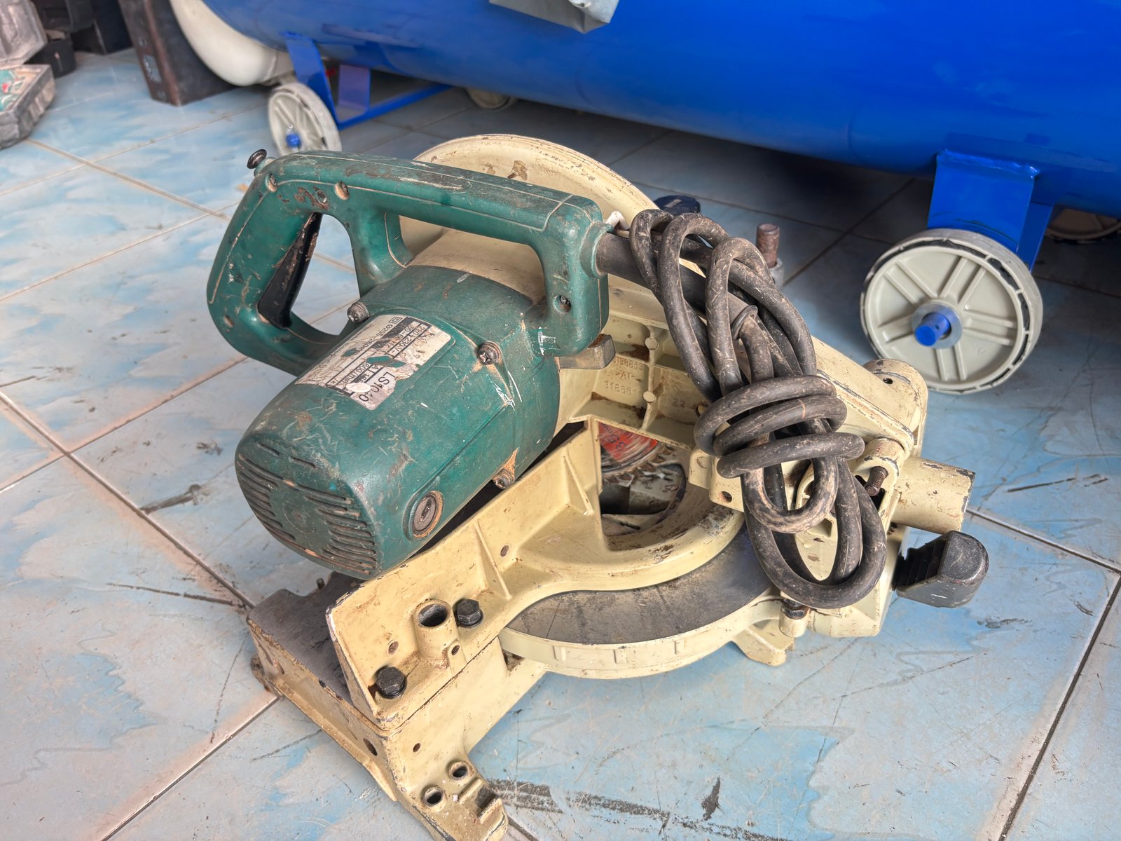ขายเลื่อยองศา makita ls1040 มือสอง