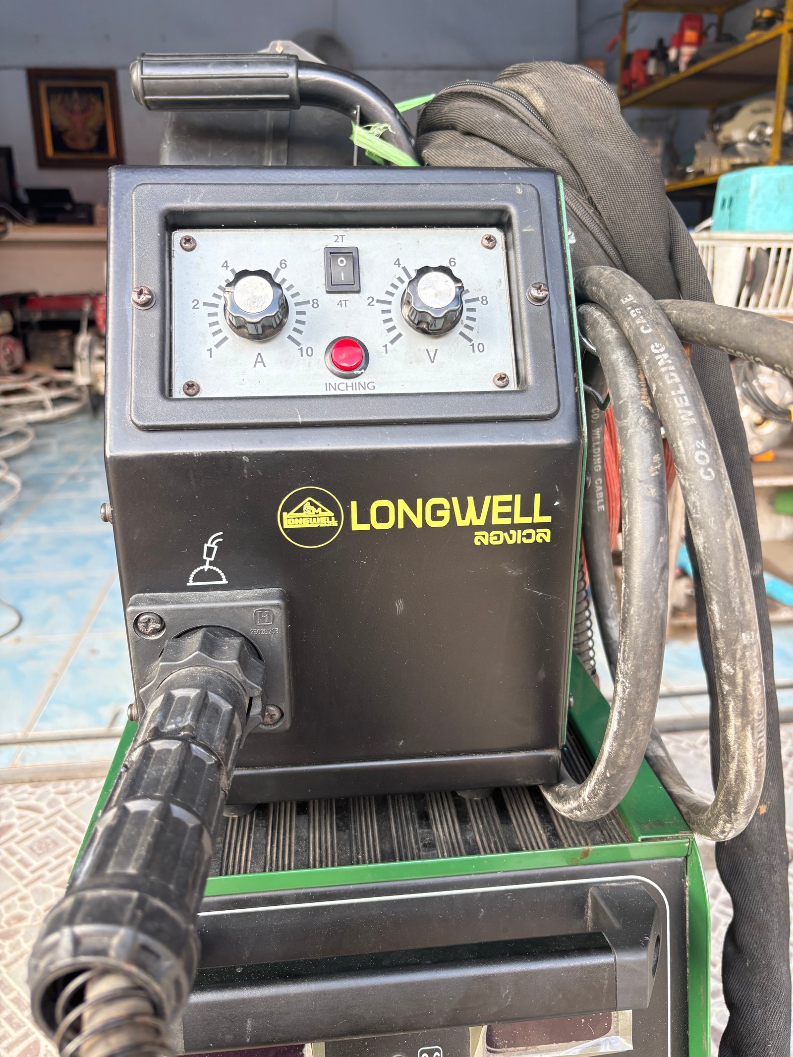 ตู้เชื่อม co2 longwell mig270 มือสองสวยๆครับ ตู้เชื่อม co2 longwell mig270 มือสองสวยๆครับ