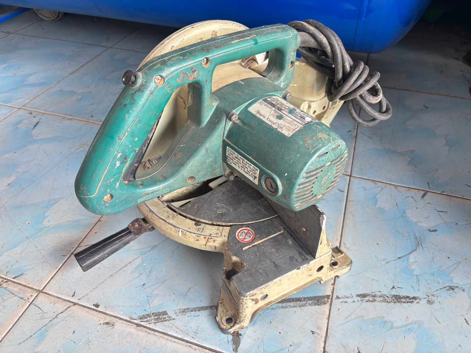 ขายเลื่อยองศา makita ls1040 มือสอง