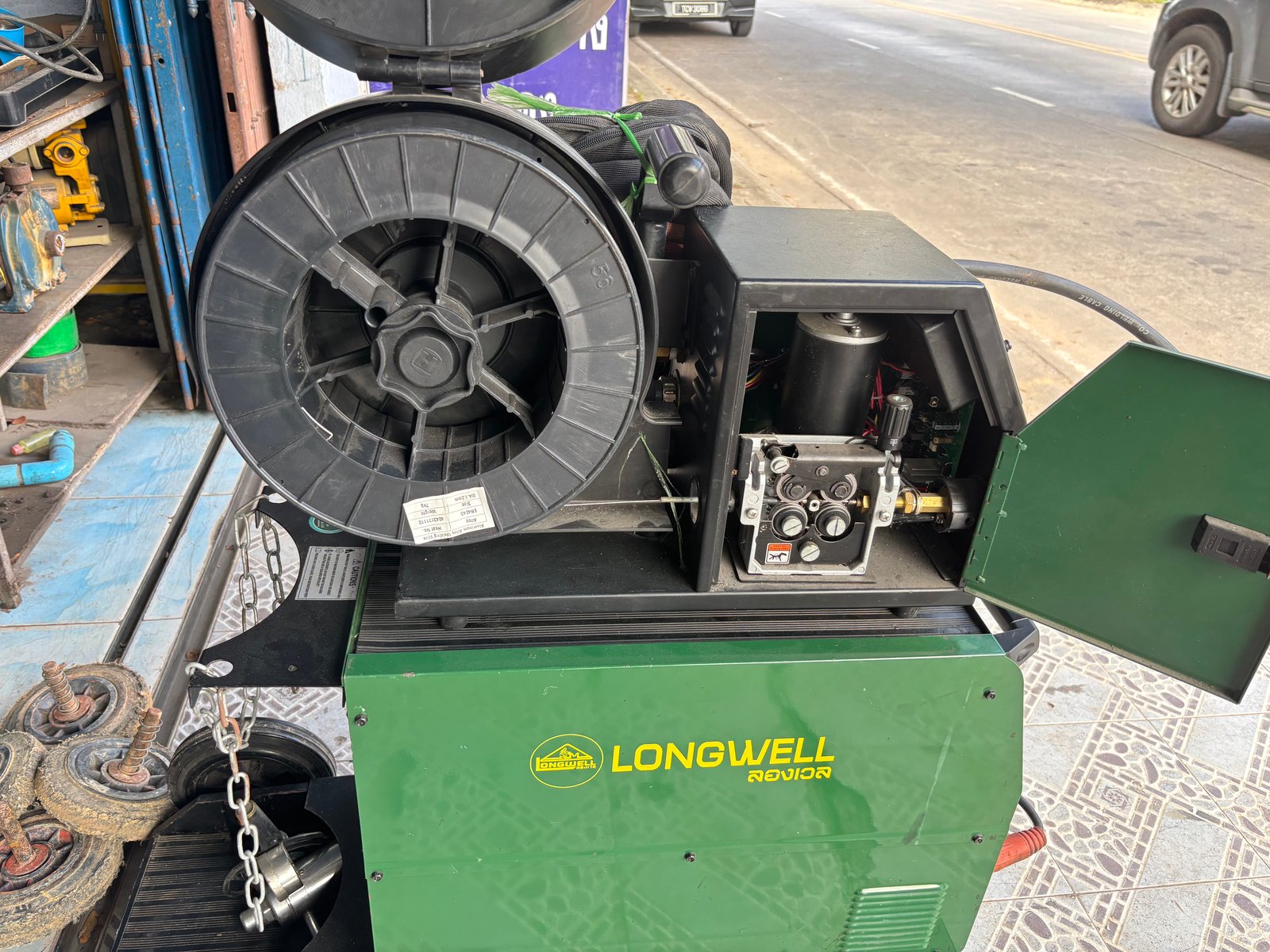 ตู้เชื่อม co2 longwell mig270 มือสองสวยๆครับ ตู้เชื่อม co2 longwell mig270 มือสองสวยๆครับ