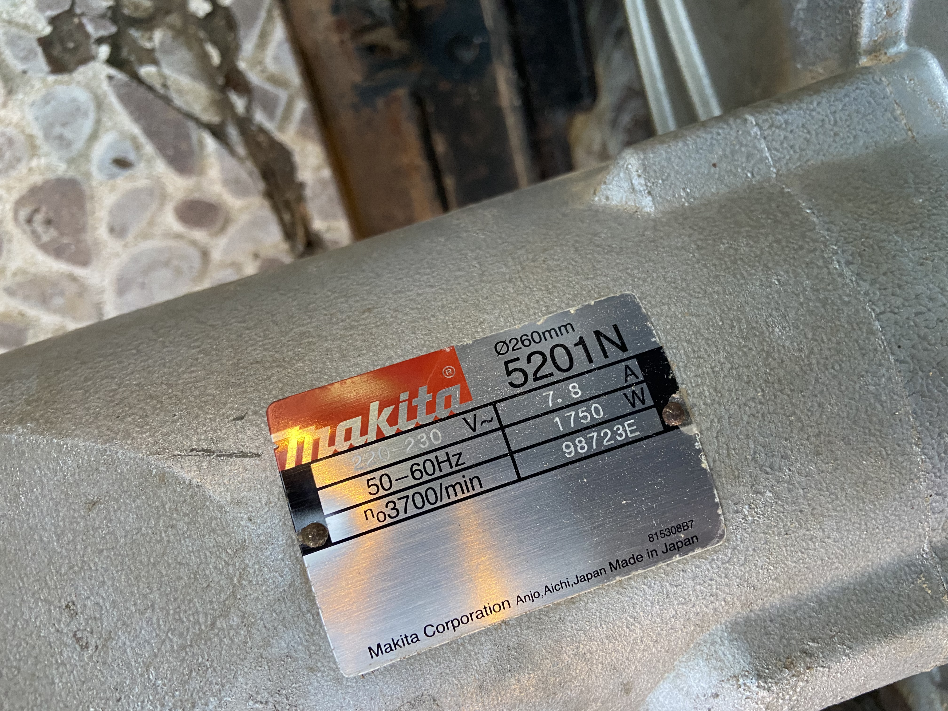 ขายเลื่อยวงเดือน 10นิ้ว makita ของแท้สภาพสวยครับ ขายเลื่อยวงเดือน 10นิ้ว makita ของแท้สภาพสวยครับ