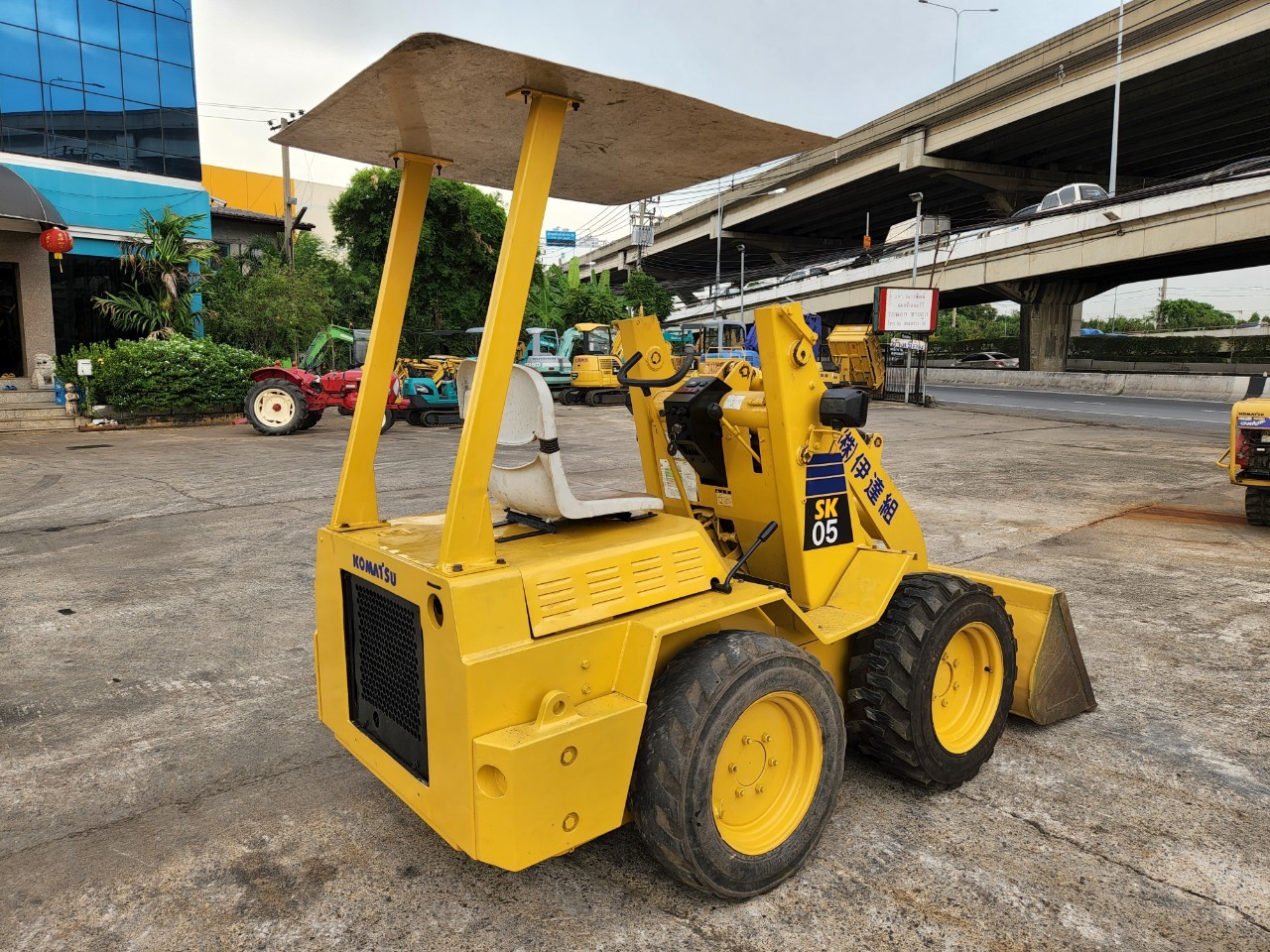 รถตัก ขนาดเล็ก KOMATSU SK05-2  มาใหม่พร้อมใช้งาน สอบถามเพิ่มเติมที่คุณชัญญา 0658844400, www.nmc99.com