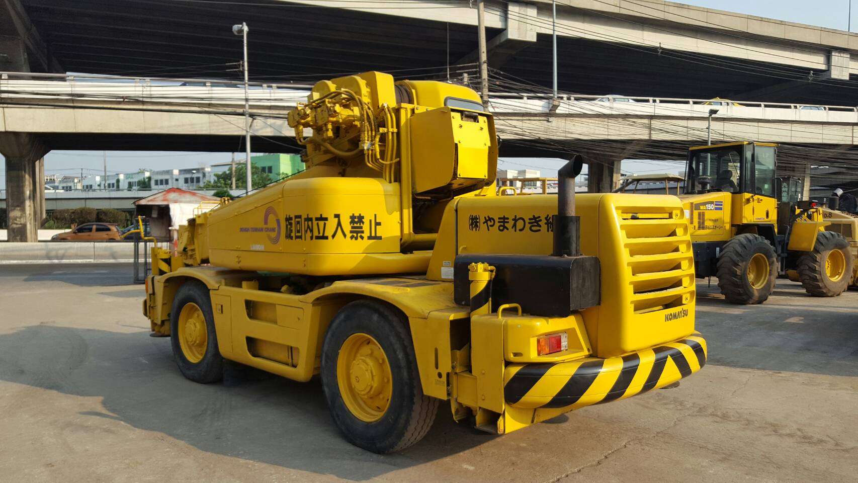 รถเครน KOMATSU LW80M Crane Rough-Terrain สอบถามเพิ่มเติมที่คุณชัญญา รถเครน KOMATSU LW80M Crane Rough-Terrain สอบถามเพิ่มเติมที่คุณชัญญา