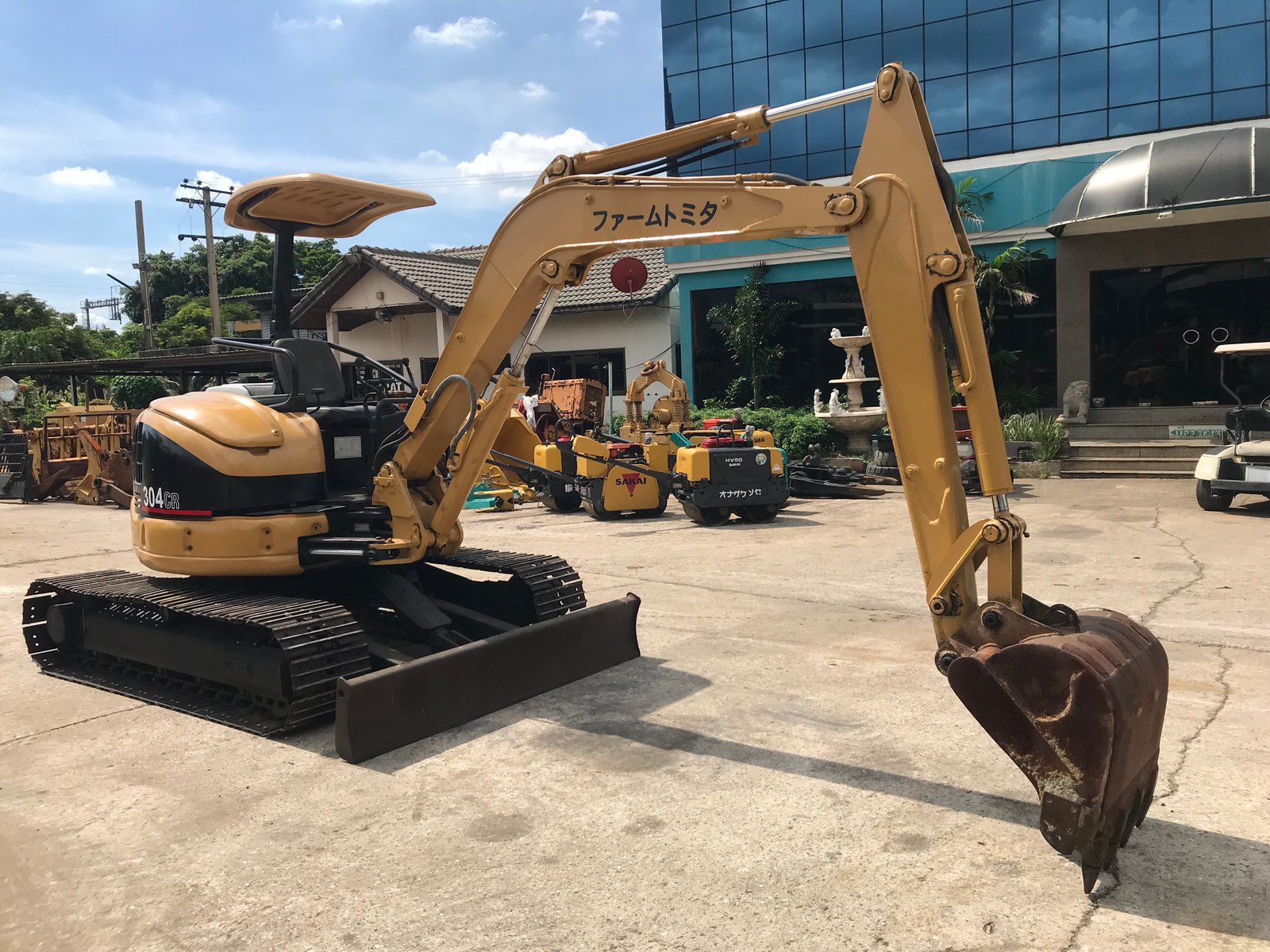 รถขุด CAT 304CR พร้อมใช้งาน สอบถามที่คุณครีม 0658844400