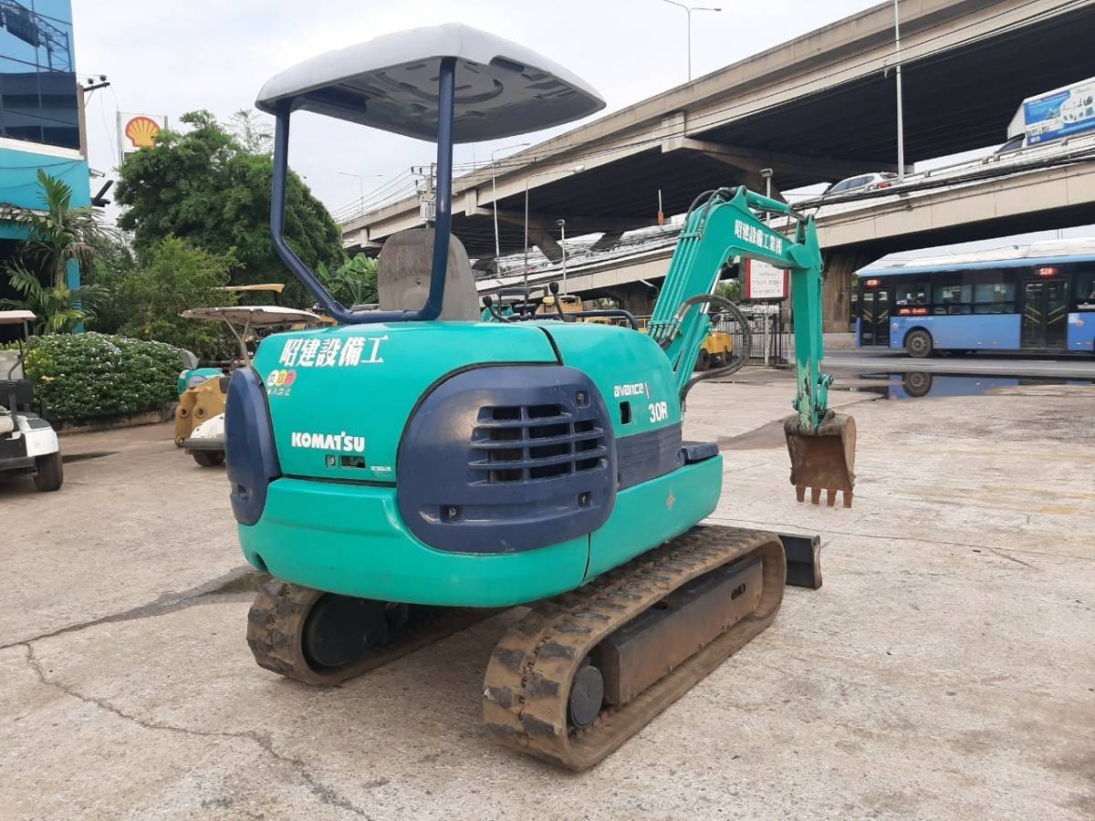 รถขุด KOMATSU PC27R-8 พร้อมใช้งาน ไม่เคยใช้งานในไทย นำเข้าจากญี่ปุ่น คันนี้เท่ากับ PC30