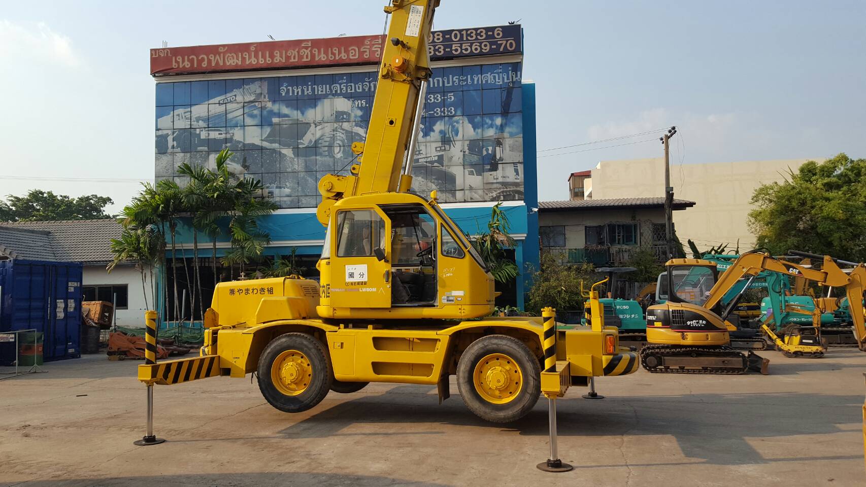 รถเครน KOMATSU LW80M พร้อมใช้งาน