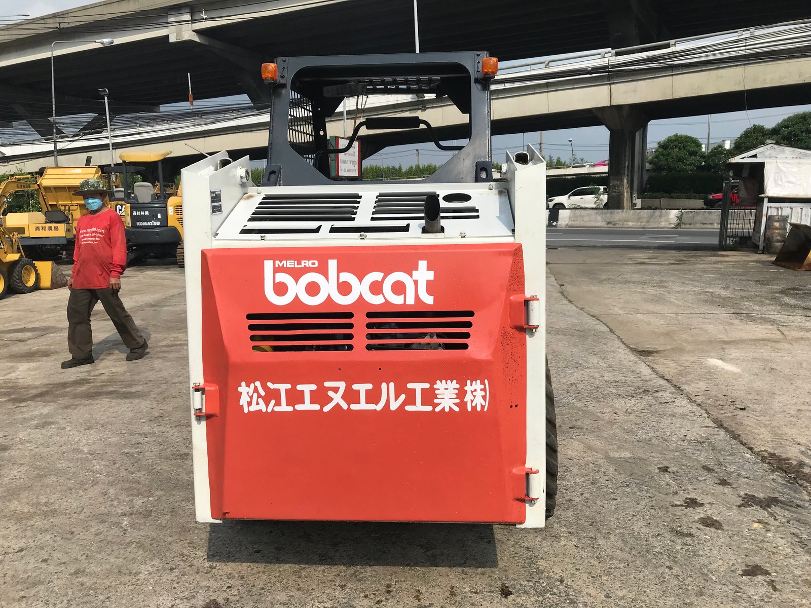 BOBCAT 643 พร้อมใช้งาน รถสวยใช้งานมาน้อย นำเข้าจากญี่ปุ่น BOBCAT 643 พร้อมใช้งาน รถสวยใช้งานมาน้อย นำเข้าจากญี่ปุ่น