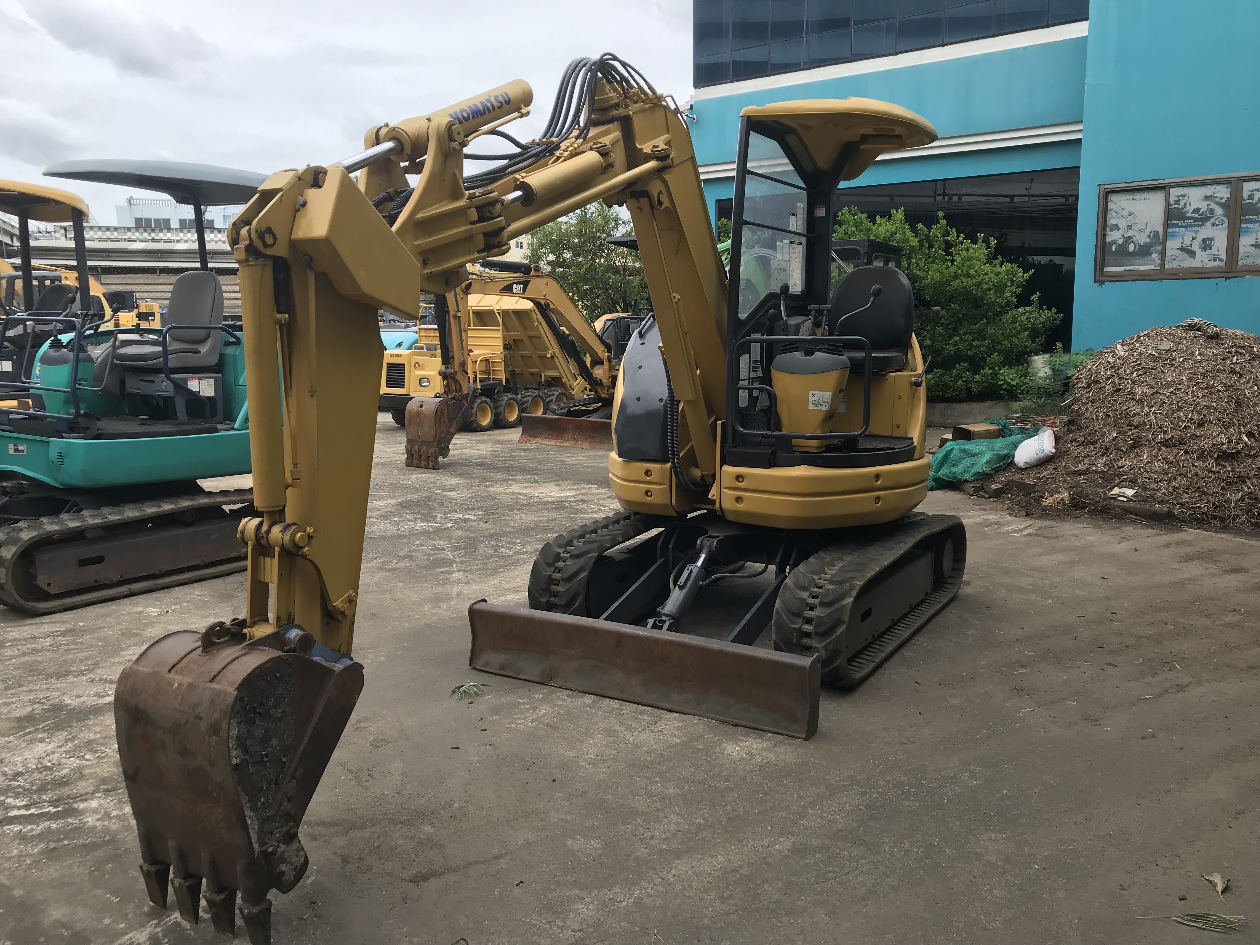 รถขุด KOMATSU PC28UU-2E นำเข้าจากญี่ปุ่น รถใช้งานมาน้อย ไม่เคยใช้ในไทย พร้อมใช้งาน มีไลน์หัวเจาะ รถขุด KOMATSU PC28UU-2E นำเข้าจากญี่ปุ่น รถใช้งานมาน้อย ไม่เคยใช้ในไทย พร้อมใช้งาน มีไลน์หัวเจาะ