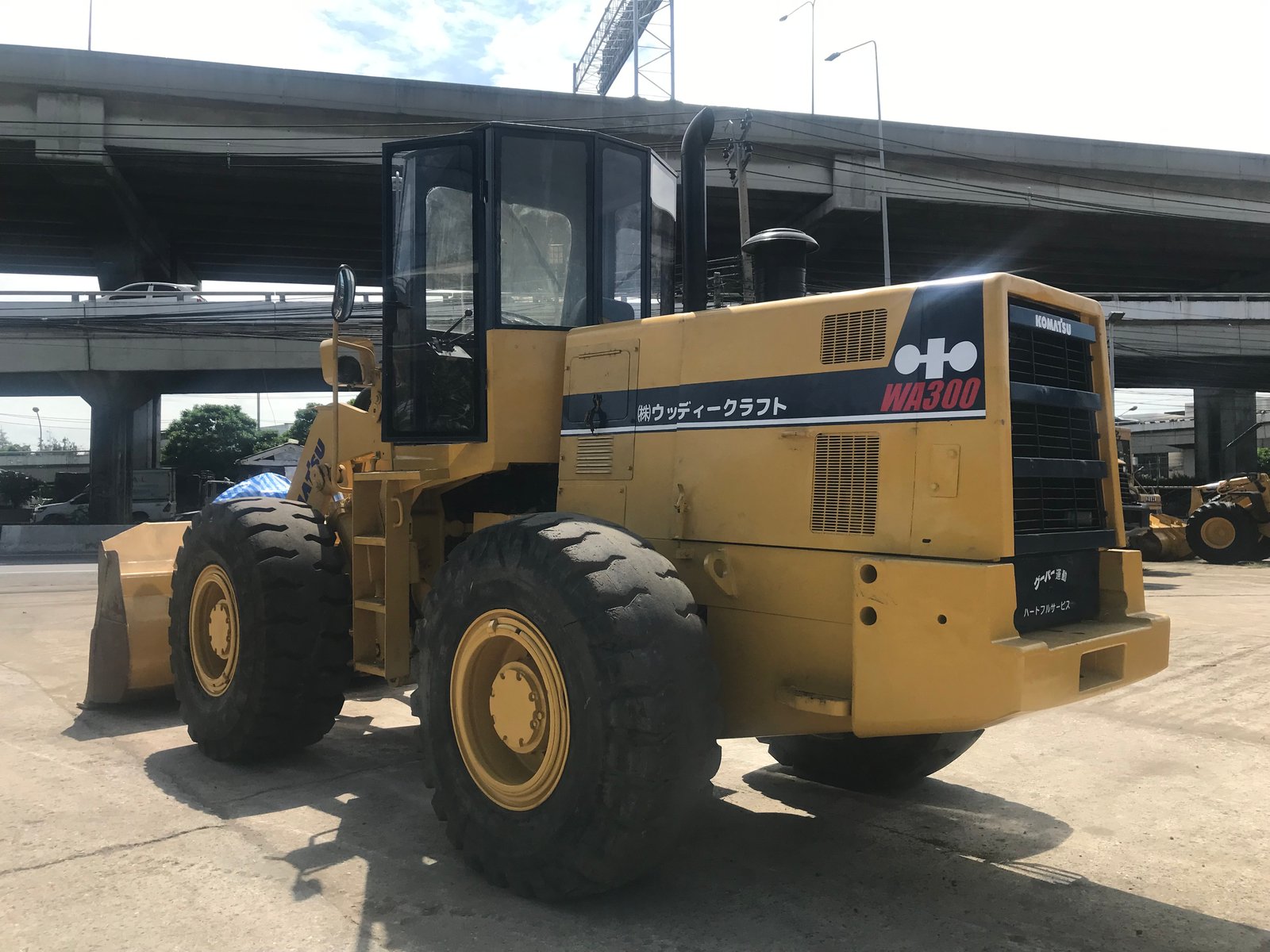 รถตัก KOMATSU 530 เท่ากับ WA300 สอบถามที่คุณครีม 0658844400