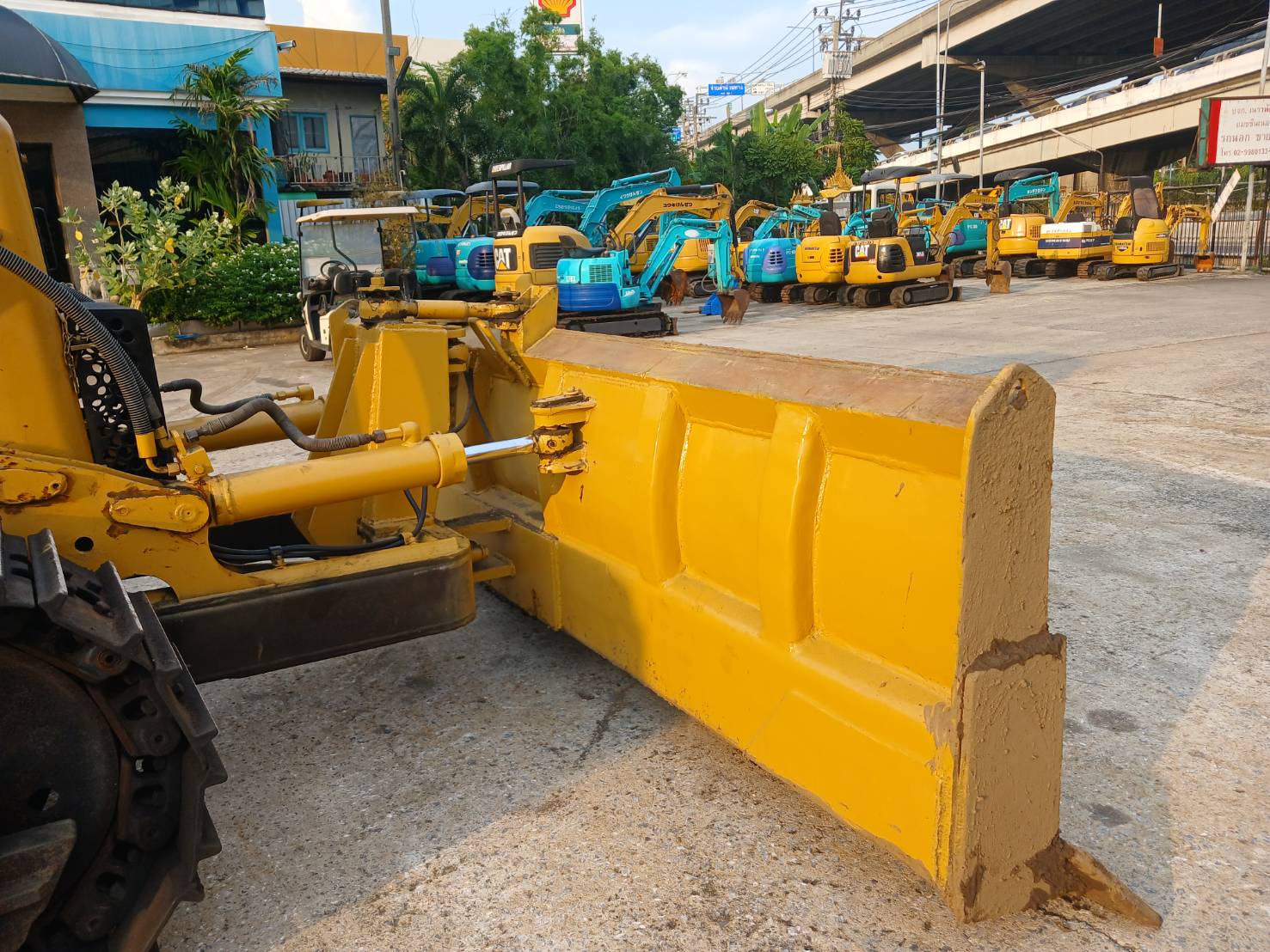รถแทรคเตอร์ CAT D5GXL ใบมีด 6 ทิศทาง สอบถามที่คุณครีม 0658844400