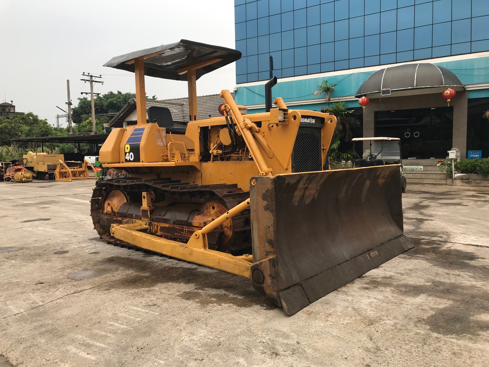 รถแทรคเตอร์ KOMATSU D40 พร้อมใช้งาน สอบถามที่คุณครีม 0658844400