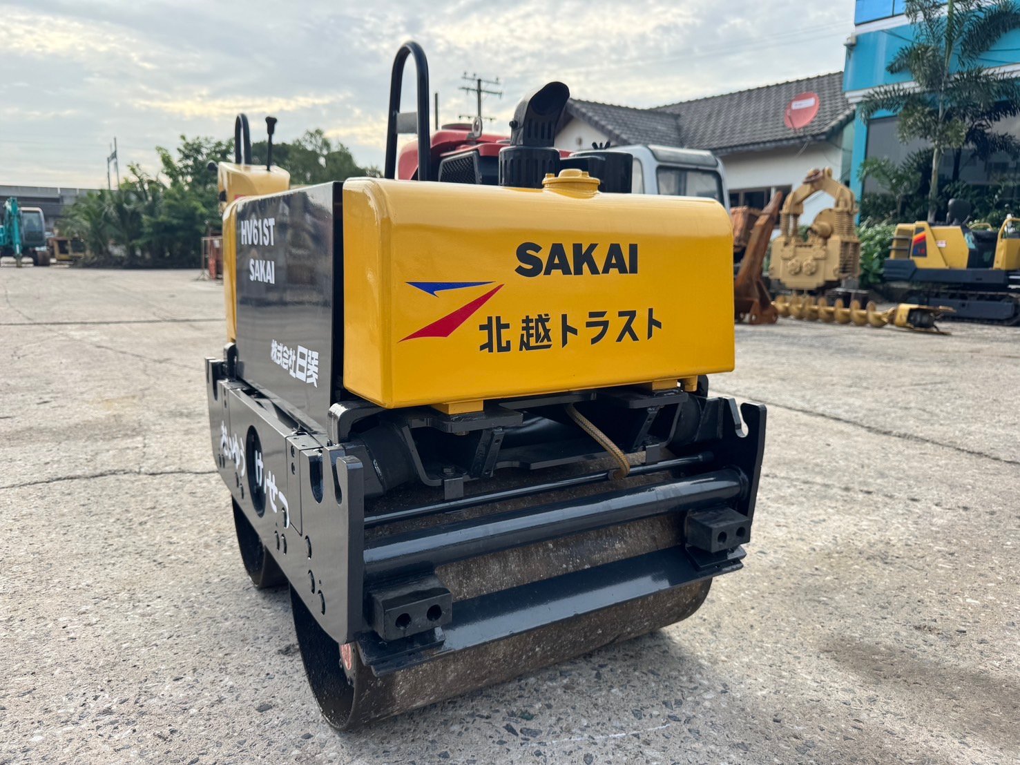 รถบดเดินตาม SAKAI สตาร์ทกุญแจ ใช้งานมาน้อย สอบถามที่คุณครีม 0658844400