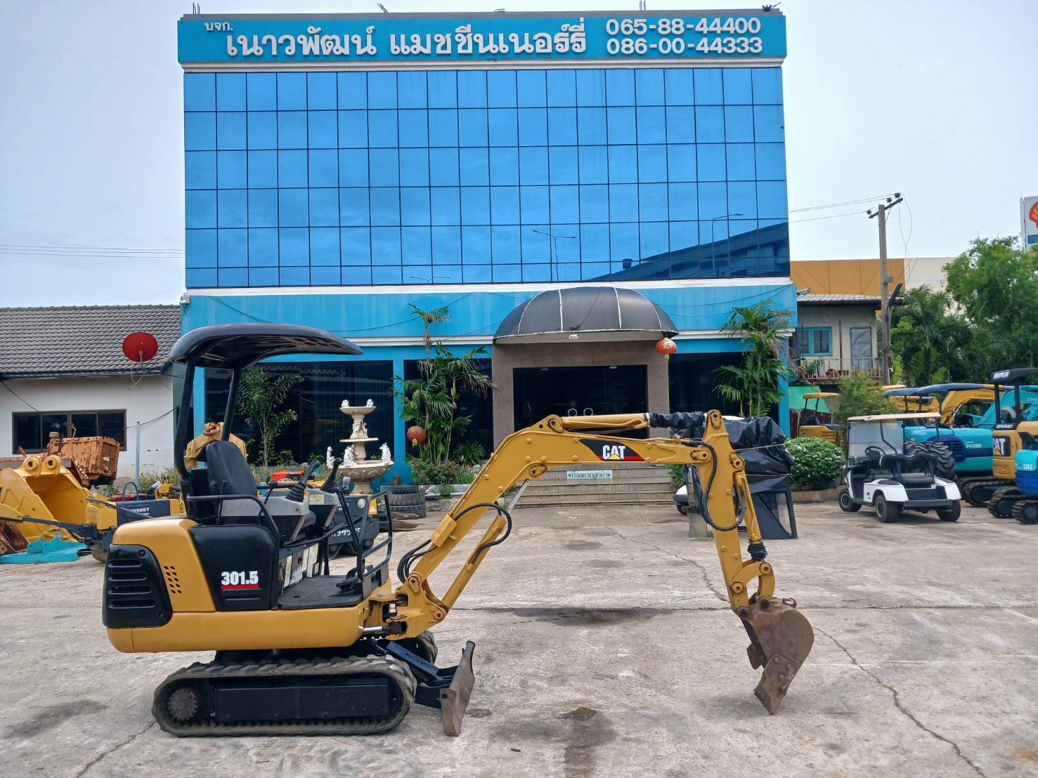 รถขุดมือสอง ขนาดเล็ก CAT-MITSU MM15T สอบถามเพิ่มเติมที่คุณชัญญา 0658844400