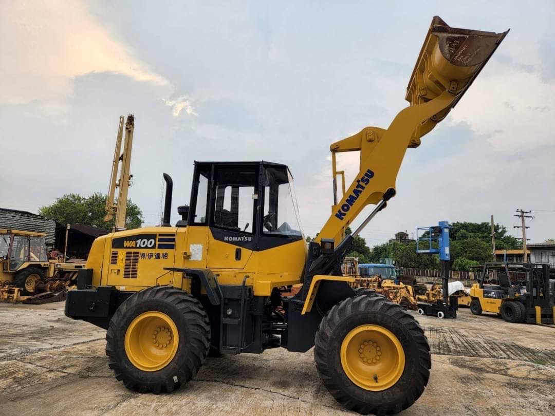 รถตัก KOMATSU WA100-7 ใหม่ล่าสุดจากญี่ปุ่น ใช้งานมาน้อย พร้อมใช้งาน ไม่เคยใช้ในไทย รถตัก KOMATSU WA100-7 ใหม่ล่าสุดจากญี่ปุ่น ใช้งานมาน้อย พร้อมใช้งาน ไม่เคยใช้ในไทย