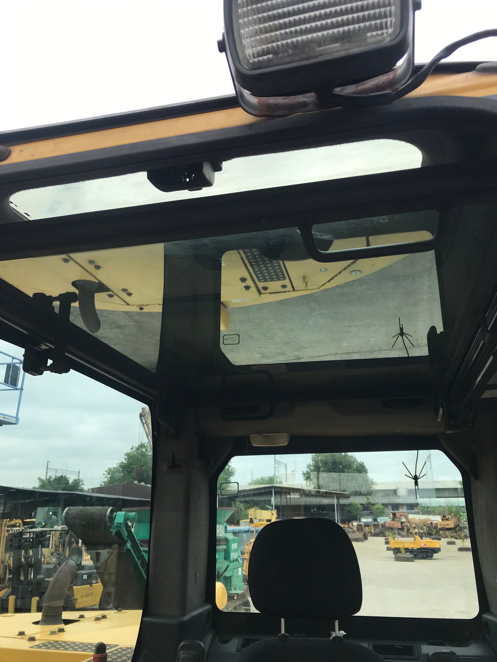 รถขุด KOMATSU PC138US-8 รถนำเข้าจากญี่ปุ่นชั่วโมงการทำงานน้อย พร้อมใช้งาน รถขุด KOMATSU PC138US-8 รถนำเข้าจากญี่ปุ่นชั่วโมงการทำงานน้อย พร้อมใช้งาน