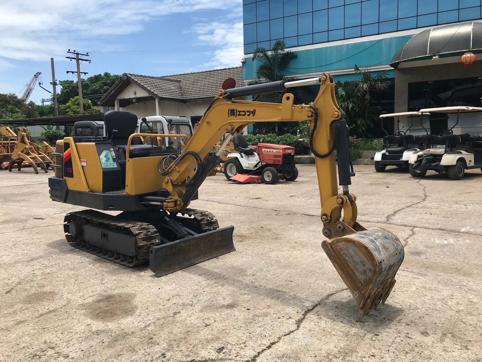 รถขุด YANMAR B12 ใช้งานมาน้อย สอบถามที่คุณครีม 0658844400 รถขุด YANMAR B12 ใช้งานมาน้อย สอบถามที่คุณครีม 0658844400