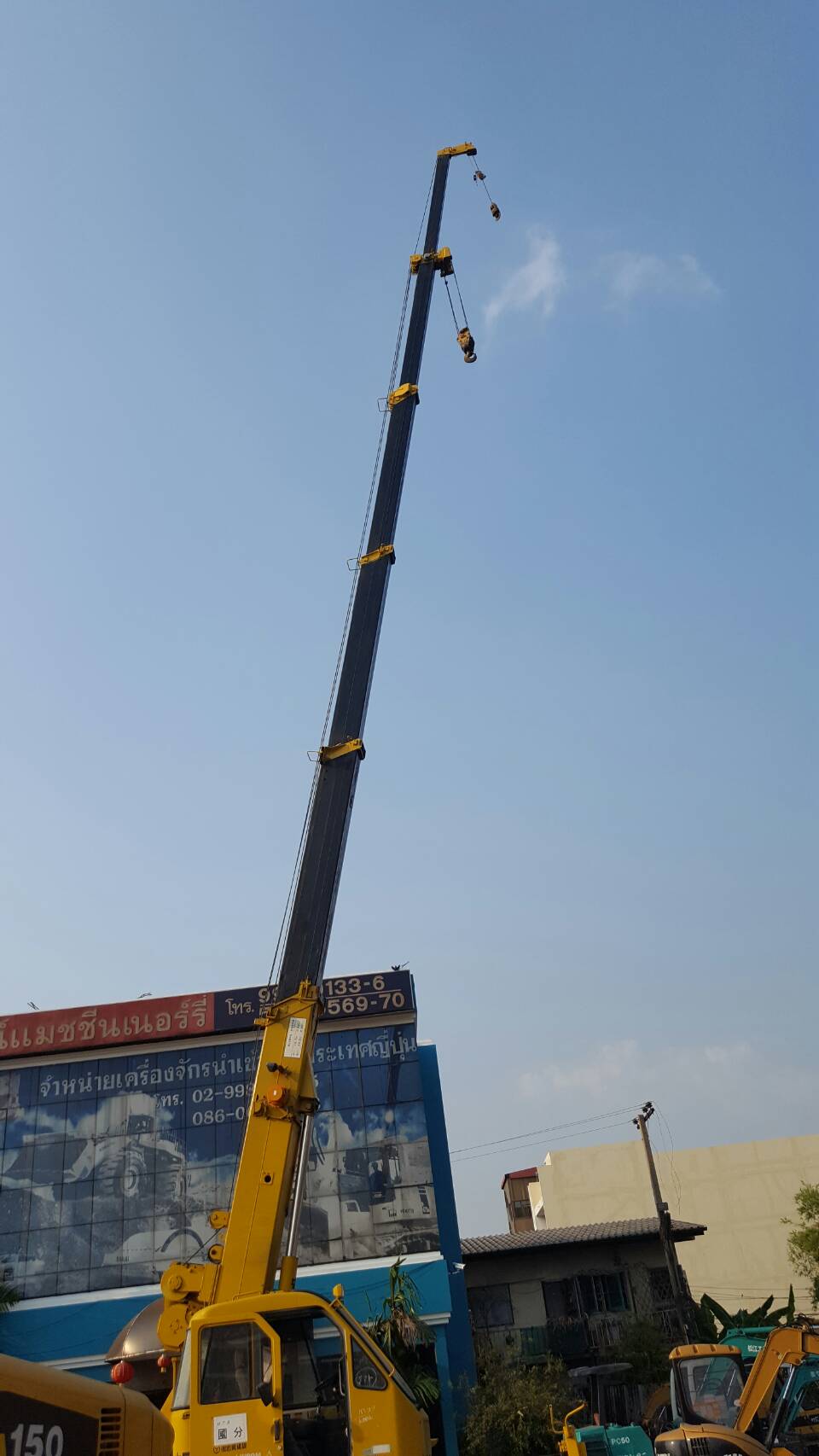 รถเครน KOMATSU LW80M Crane Rough-Terrain สอบถามเพิ่มเติมที่คุณชัญญา รถเครน KOMATSU LW80M Crane Rough-Terrain สอบถามเพิ่มเติมที่คุณชัญญา