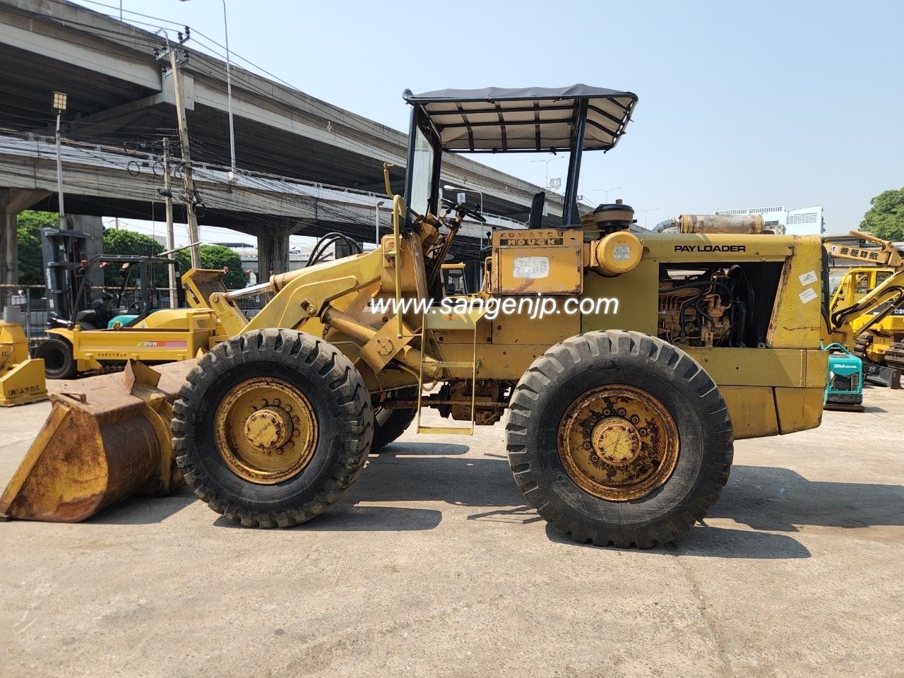 รถตัก KOMATSU JH60 ใช้งานมาน้อย สอบถามที่คุณครีม 0658844400 รถตัก KOMATSU JH60 ใช้งานมาน้อย สอบถามที่คุณครีม 0658844400