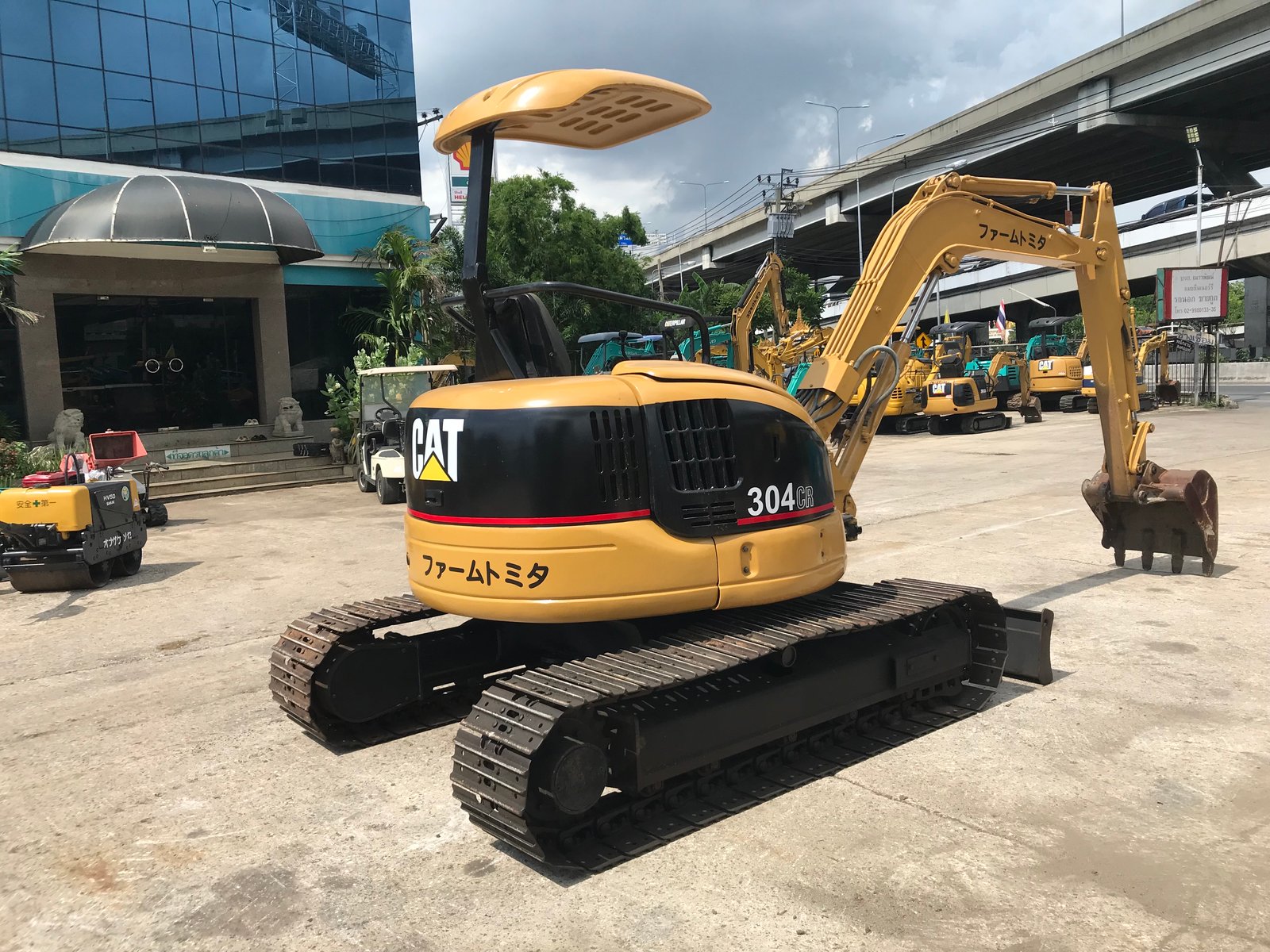 รถขุด CAT 304CR พร้อมใช้งาน สอบถามที่คุณครีม 0658844400