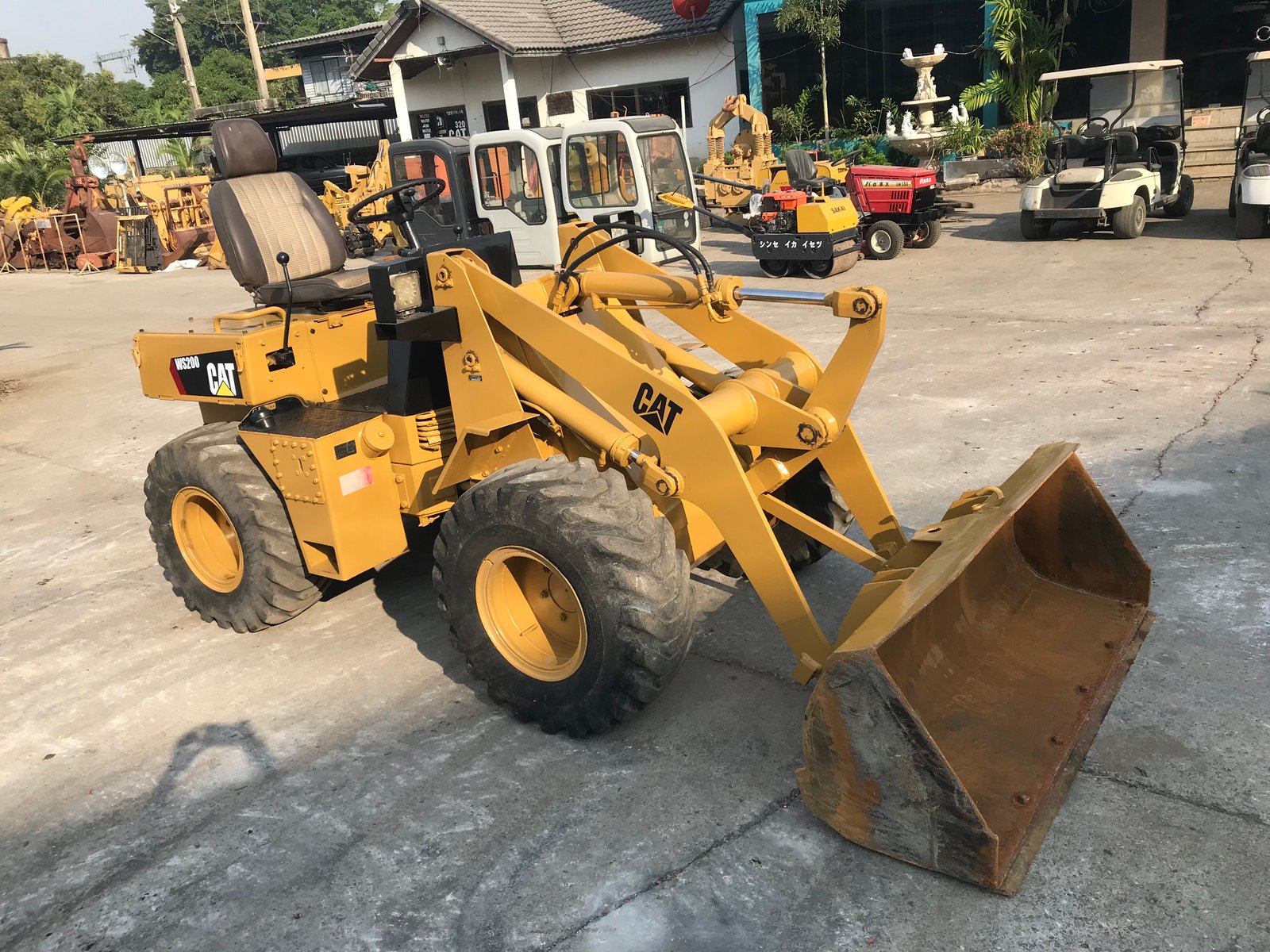 รถตัก CAT WS200 พร้อมใช้งาน สอบถามที่คุณครีม 0658844400