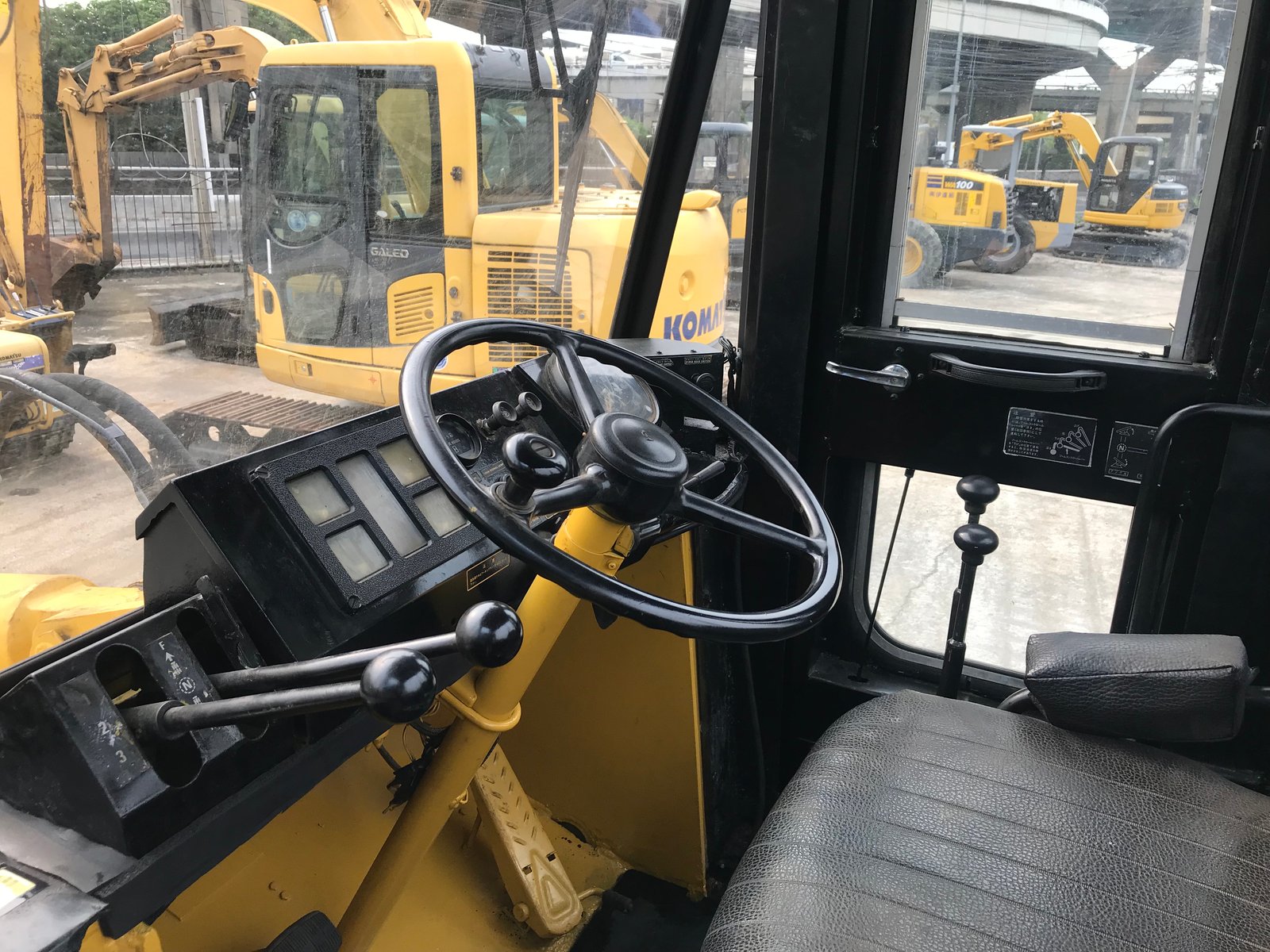 รถตักมือสอง KOMATSU WA150 ขนาดเท่ากับ 515-2 นำเข้าจากญี่ปุ่น รถตักมือสอง KOMATSU WA150 ขนาดเท่ากับ 515-2 นำเข้าจากญี่ปุ่น