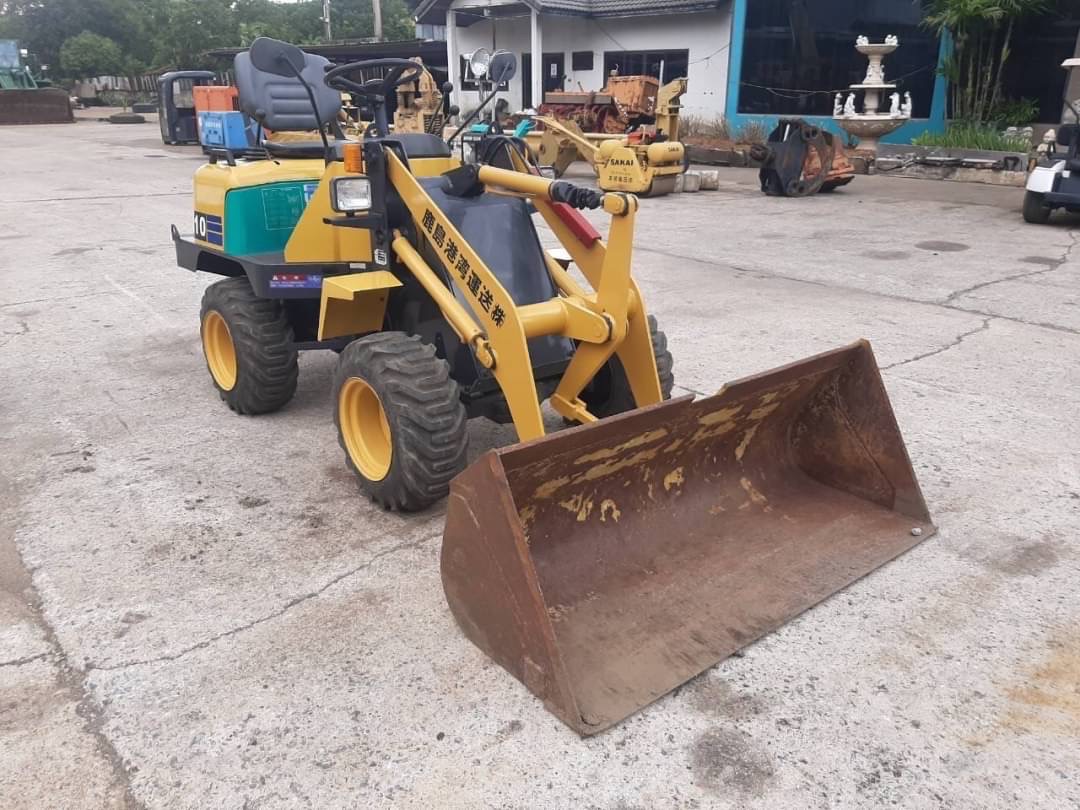 รถตัก KOMATSU WA10-1 พร้อมใช้งาน รถนำเข้าจากญี่ปุ่น ใช้งานมาน้อย รถตัก KOMATSU WA10-1 พร้อมใช้งาน รถนำเข้าจากญี่ปุ่น ใช้งานมาน้อย