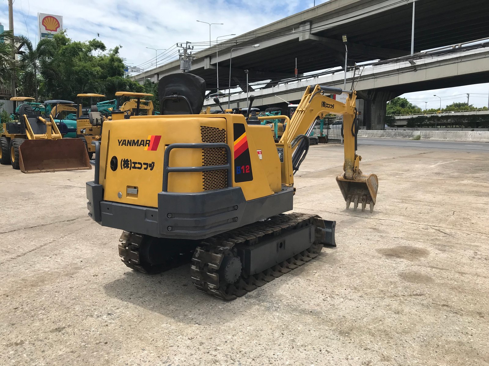 รถขุด YANMAR B12 ใช้งานมาน้อย สอบถามที่คุณครีม 0658844400 รถขุด YANMAR B12 ใช้งานมาน้อย สอบถามที่คุณครีม 0658844400