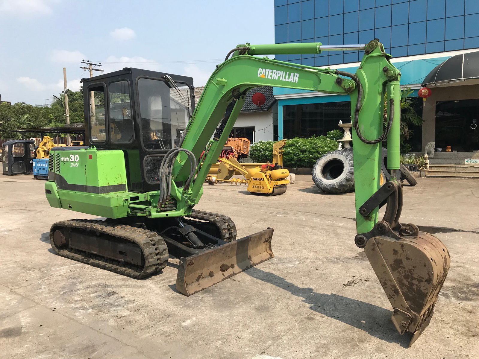 รถขุด CAT-MITSU MM30 มาพร้อมเก๋ง ใช้งานมาน้อย นำเข้าจากญี่ปุ่น พร้อมใช้งาน รถขุด CAT-MITSU MM30 มาพร้อมเก๋ง ใช้งานมาน้อย นำเข้าจากญี่ปุ่น พร้อมใช้งาน