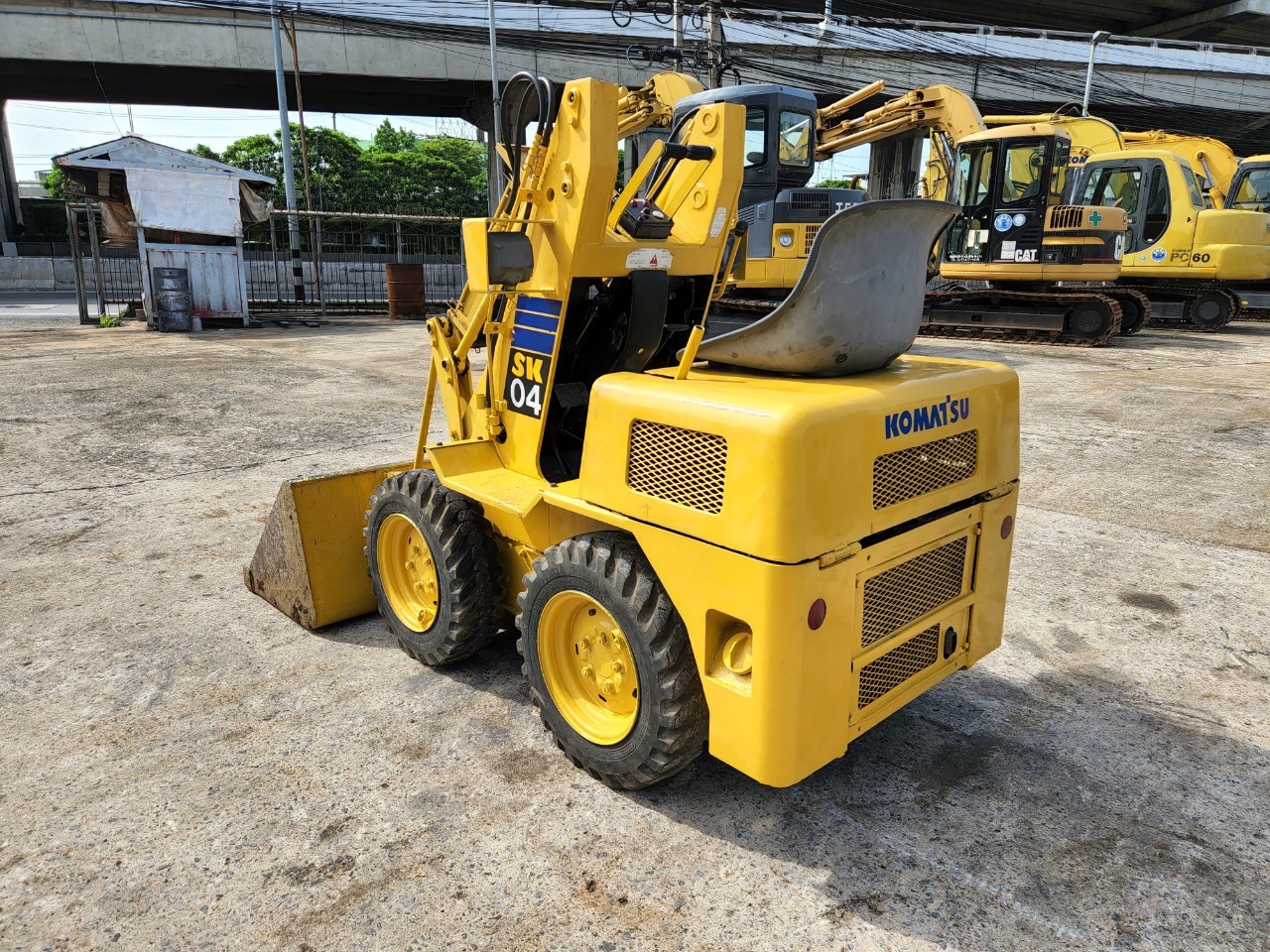 รถตัก KOMATSU SK04 รถตักเล็กสวยมาก สอบถามเพิ่มเติมที่คุณชัญญา