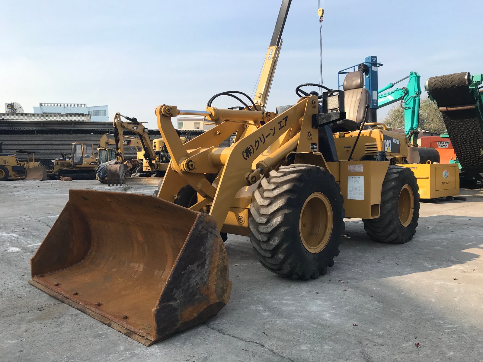 รถตัก CAT WS200 ใช้งานมาน้อย สอบถามที่คุณครีม 0658844400 รถตัก CAT WS200 ใช้งานมาน้อย สอบถามที่คุณครีม 0658844400