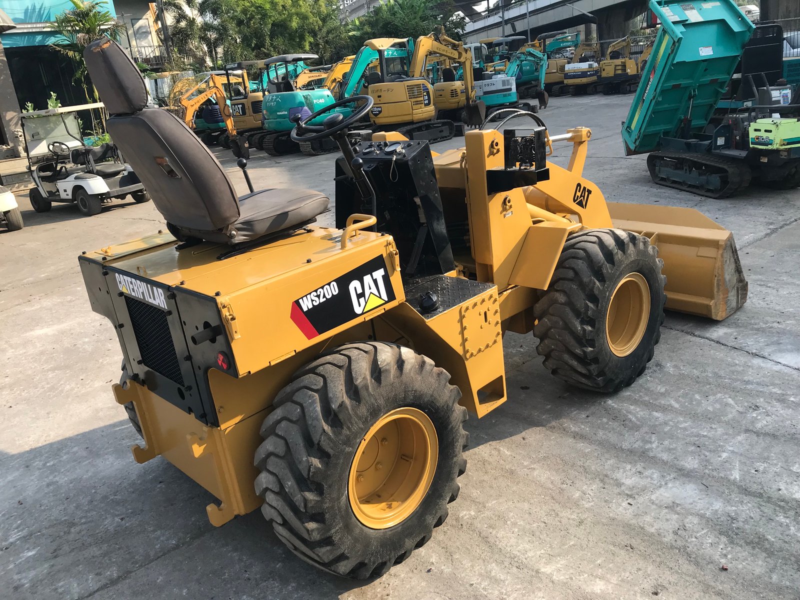 รถตัก CAT WS200 พร้อมใช้งาน สอบถามที่คุณครีม 0658844400