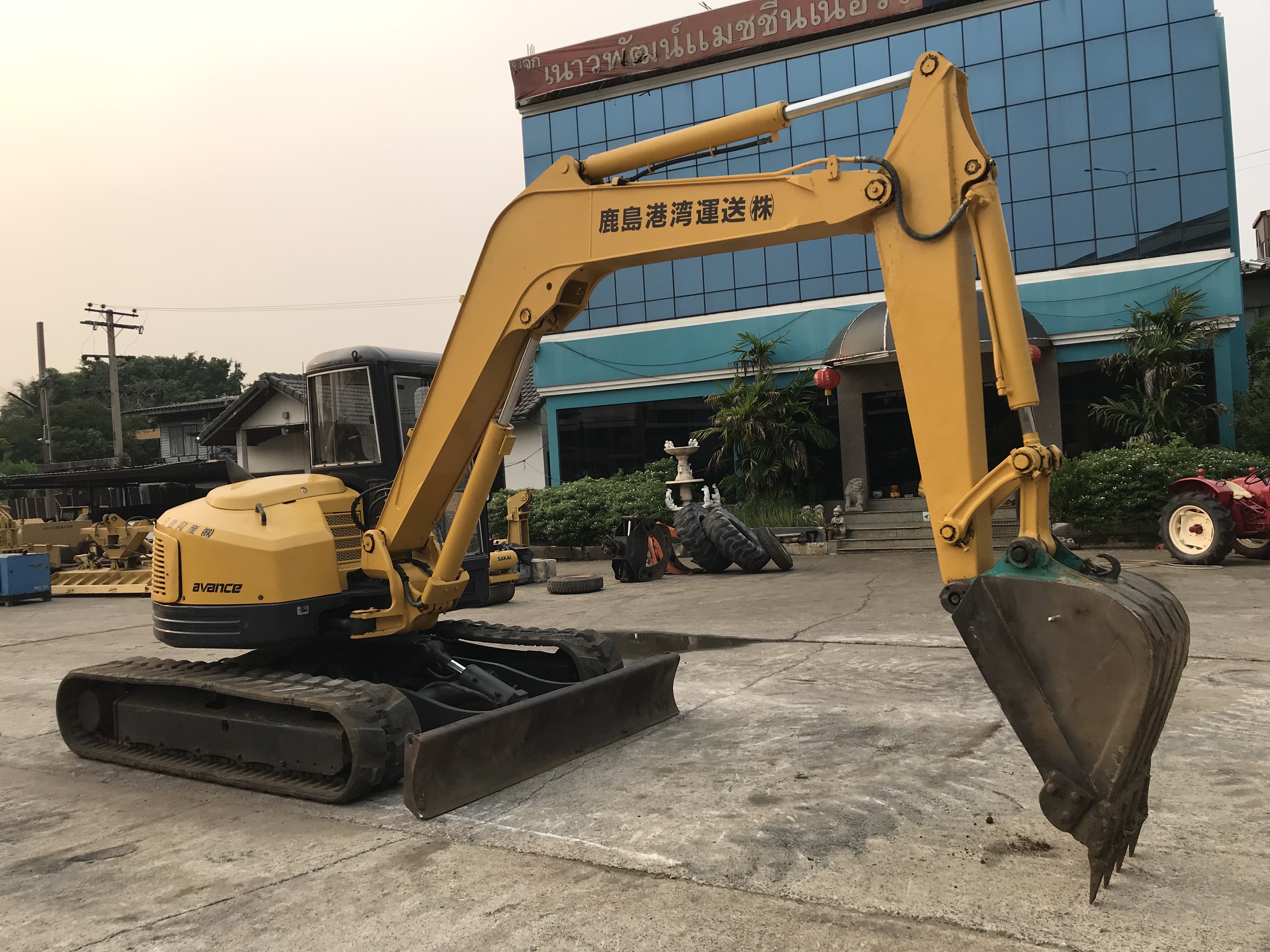 รถขุด KOMATSU PC70FR พร้อมใช้งาน สอบถามเพิ่มเติมที่คุณชัญญา