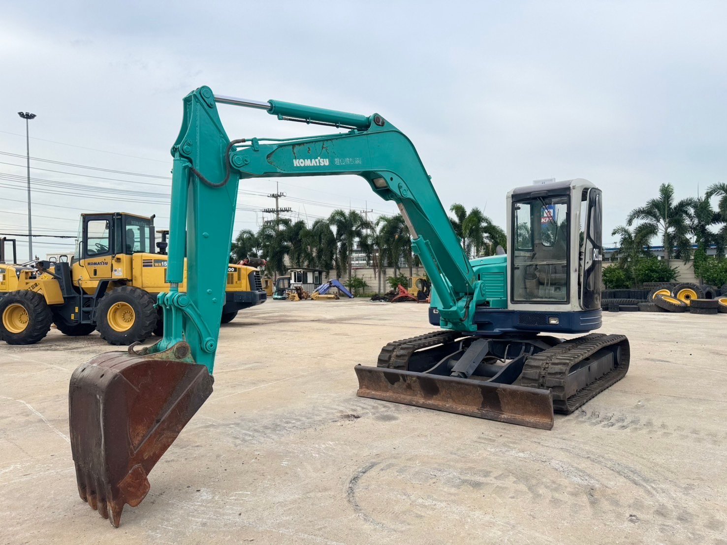 รถขุด KOMATSU PC70FR-1 ใช้งานมาน้อย สอบถามที่คุณครีม 0658844400