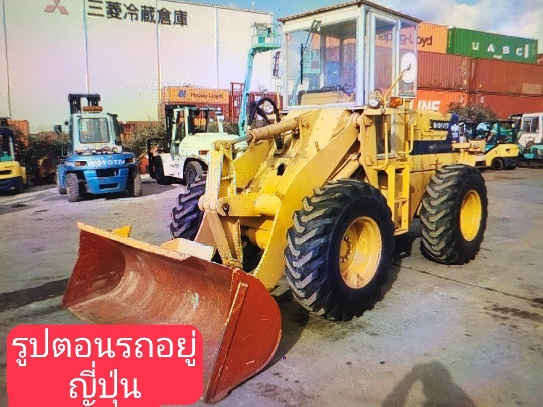 รถตักมือสอง KOMATSU 510 สวยมากนำเข้าจากญี่ปุ่น ใช้งานมาน้อย รถตักมือสอง KOMATSU 510 สวยมากนำเข้าจากญี่ปุ่น ใช้งานมาน้อย