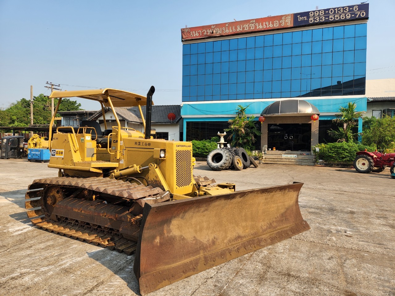 รถแทรคเตอร์ CAT D3B ใช้งานมาน้อย สอบถามเพิ่มเติมที่คุณชัญญา 0658844400, www.nmc99.com รถแทรคเตอร์ CAT D3B ใช้งานมาน้อย สอบถามเพิ่มเติมที่คุณชัญญา 0658844400, www.nmc99.com