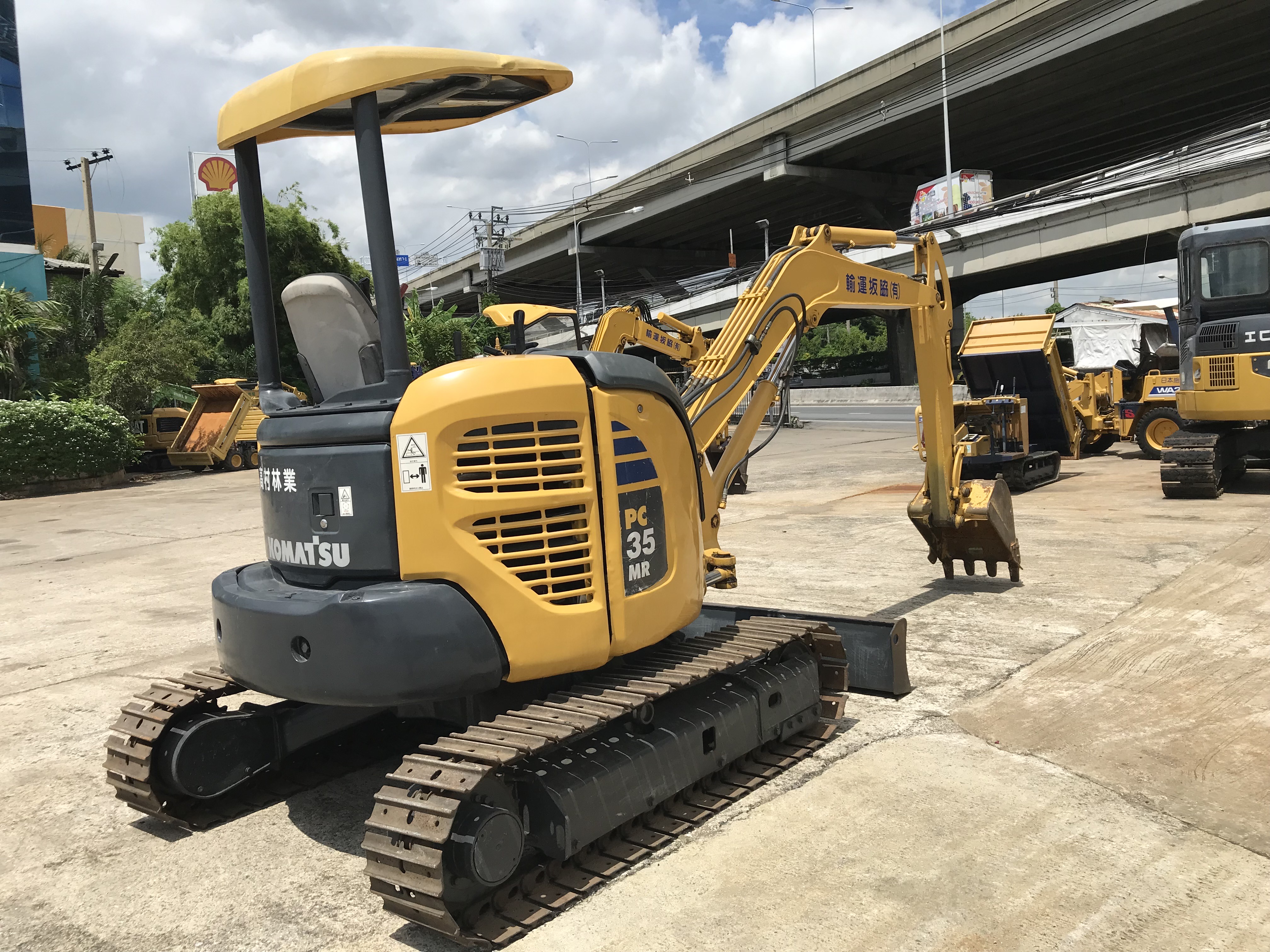 รถขุด KOMATSU PC35MR-2 ใหม่ล่าสุด พร้อมใช้งาน นำเข้าจากญี่ปุ่น ไม่เคยใช้ในไทย ชั่วโมงการทำงานน้อย รถขุด KOMATSU PC35MR-2 ใหม่ล่าสุด พร้อมใช้งาน นำเข้าจากญี่ปุ่น ไม่เคยใช้ในไทย ชั่วโมงการทำงานน้อย