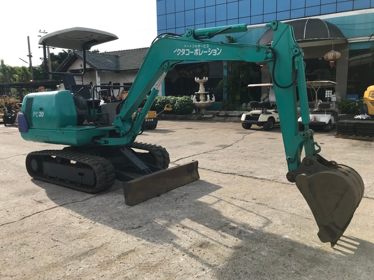 รถขุดมือสอง KOMATSU  PC20-7 นําเข้ามาจากญี่ปุ่นพร้อมใช้งาน